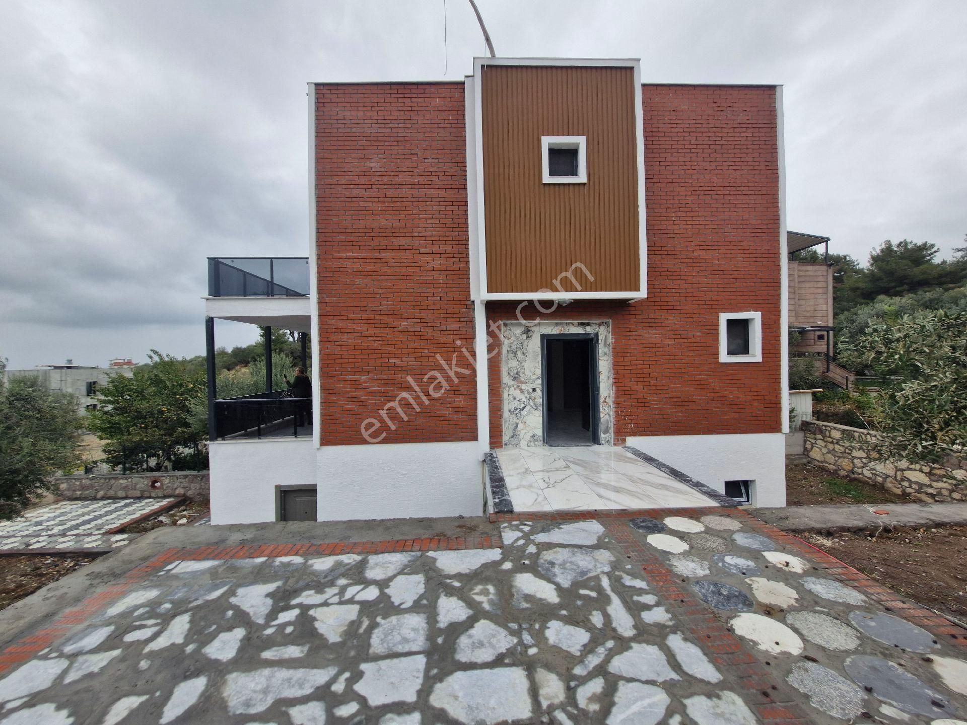 Merkez'den İzmir Dikili Bademli Mh.'de Modern Ve Şık 5+2 - Görsel 7