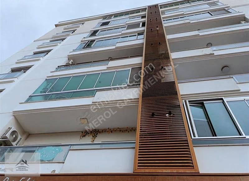 Çiğli İnönü Mah'inde Satılık Havuzlu Daire