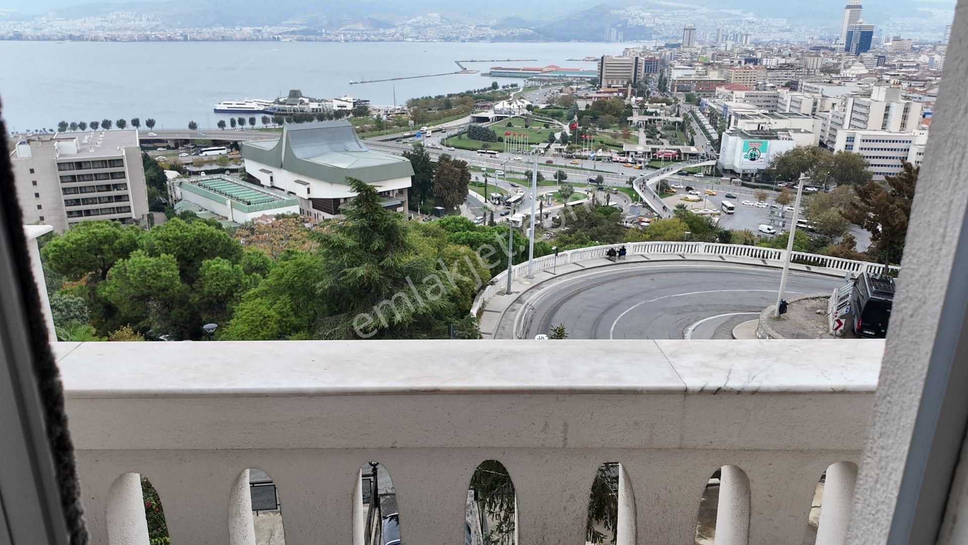 İzmir Varyant'ta Tarihi Ve Mimari Değeriyle Nadir Bulunan Konak - Görsel 14