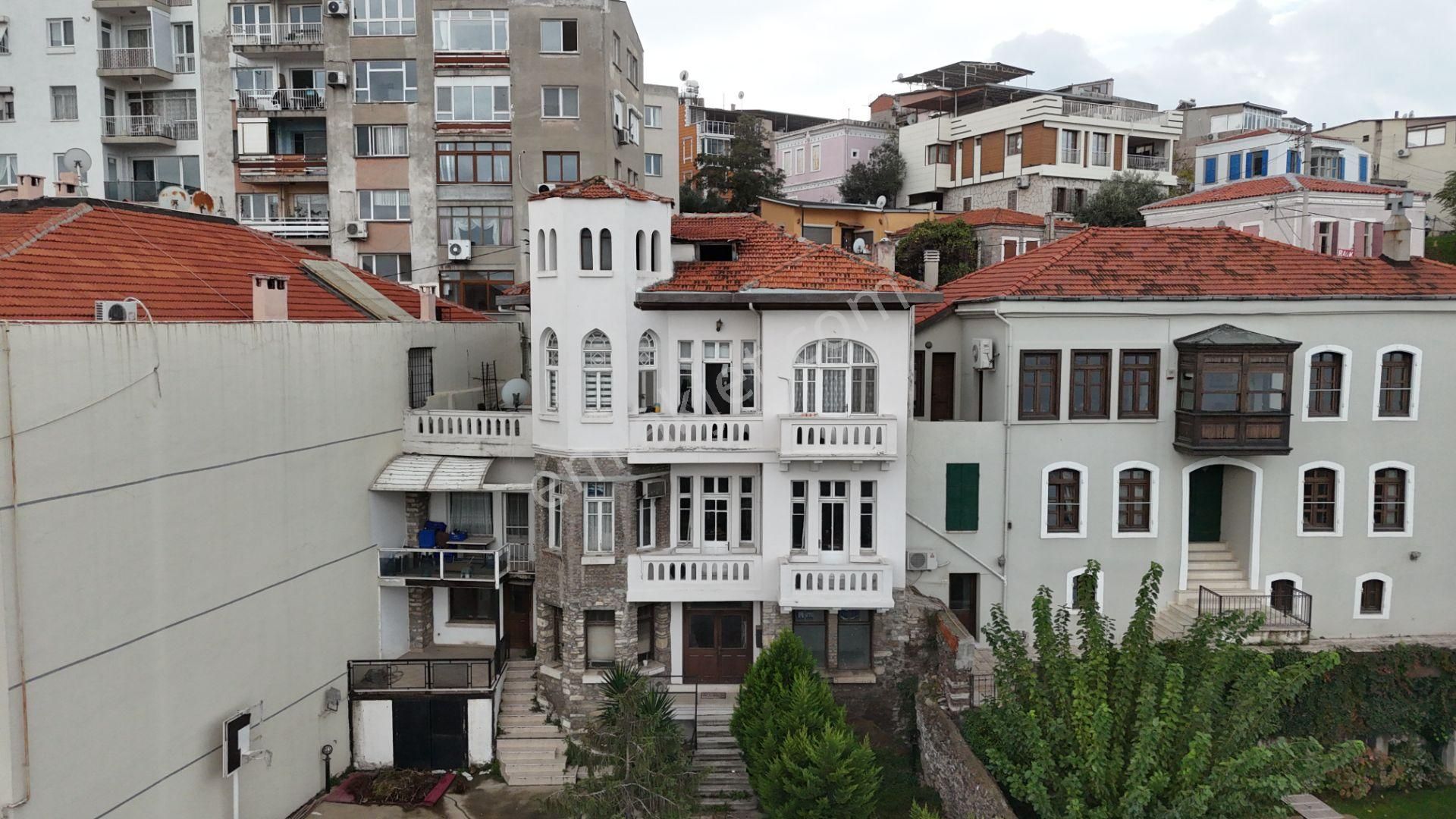İzmir Varyant'ta Tarihi Ve Mimari Değeriyle Nadir Bulunan Konak