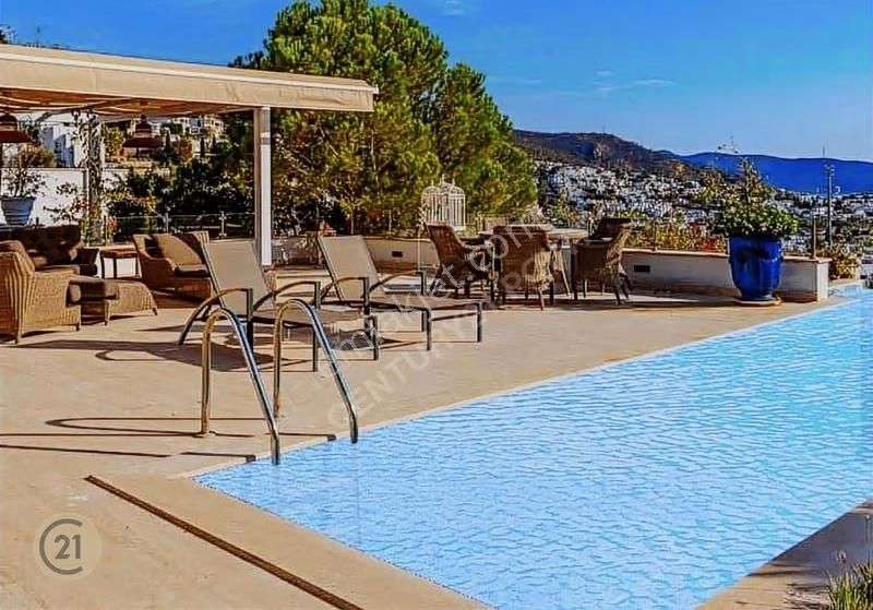 Century21 Point'den Bodrum Kale Ve Deniz Manzaralı Villa