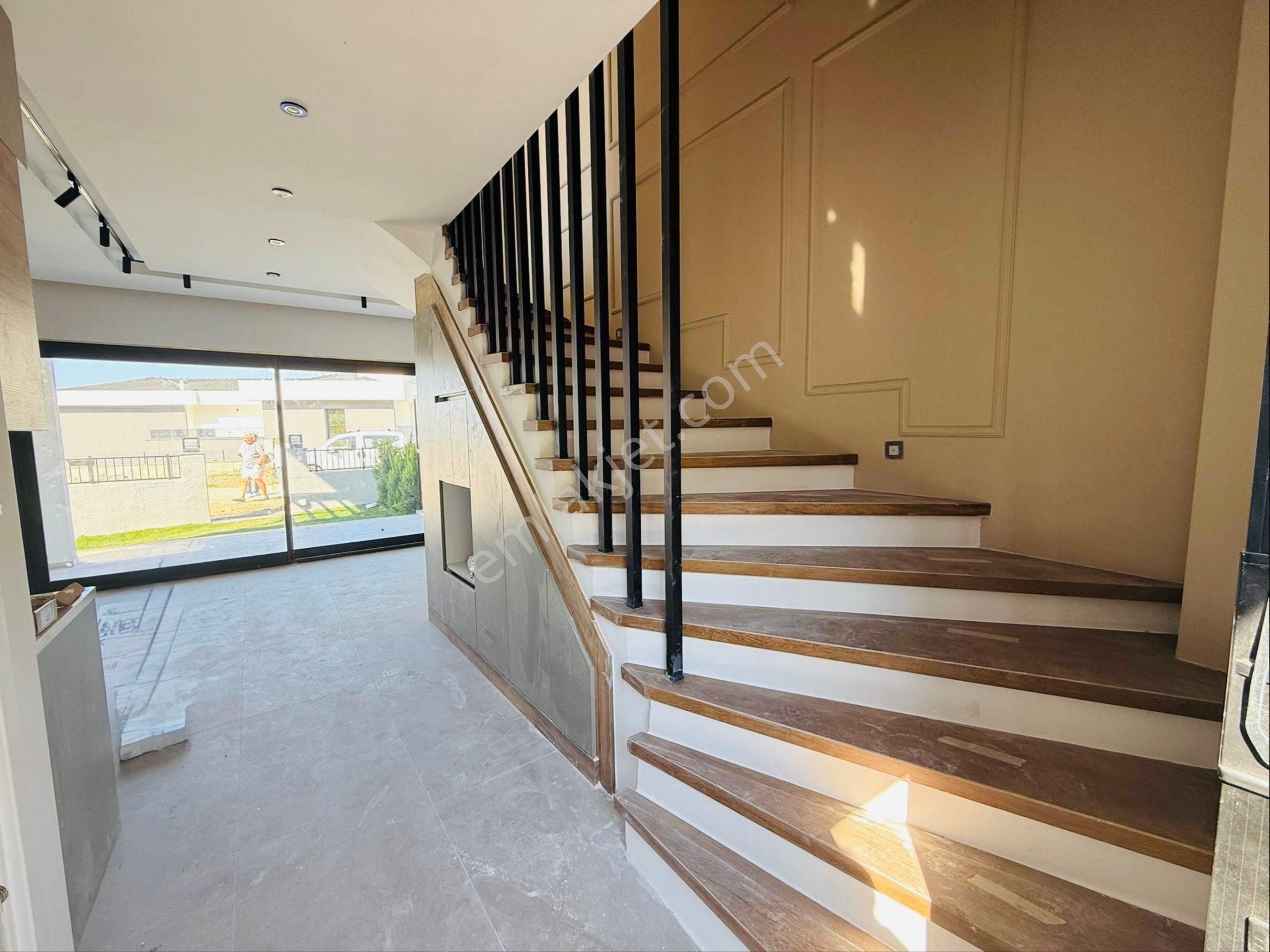 Kuşadası Güzelçamlı’da Ortak Havuzlu Satılık 2+1 Yazlık - Görsel 12