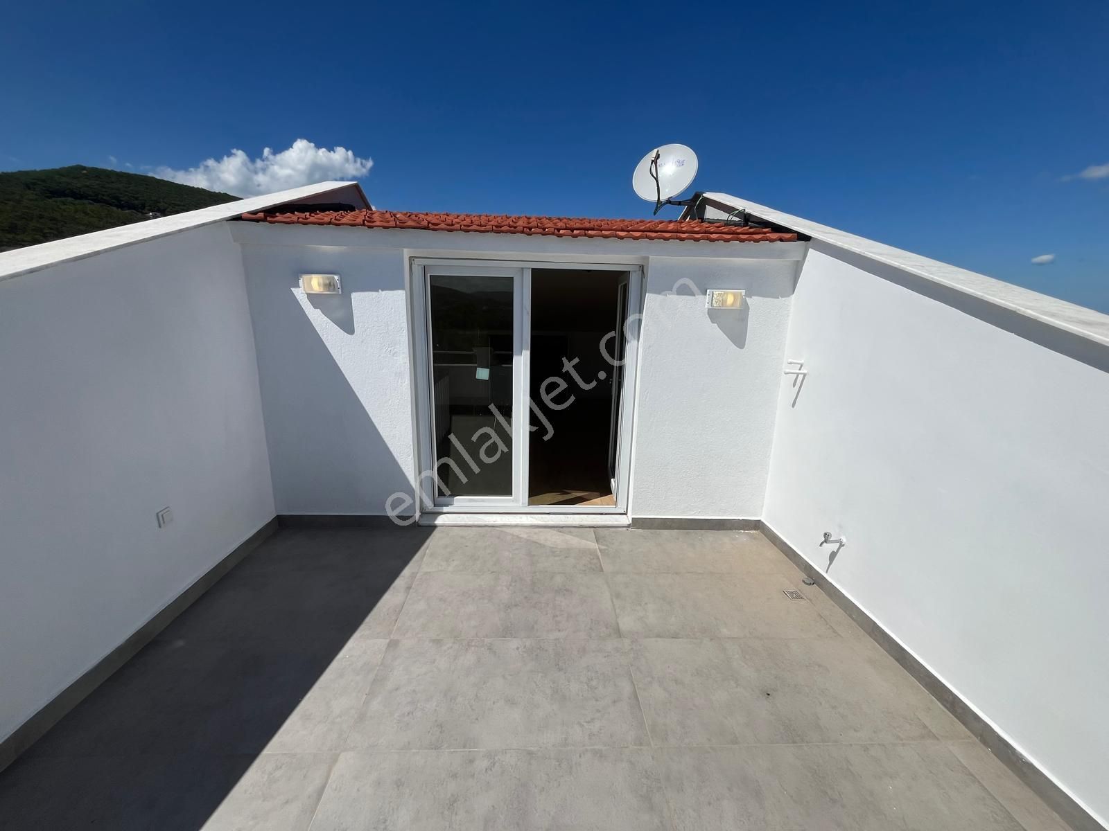 Urla Çeşmealtı Denizli Mah. Kiralık 4+1 Tripleks Villa - Görsel 34