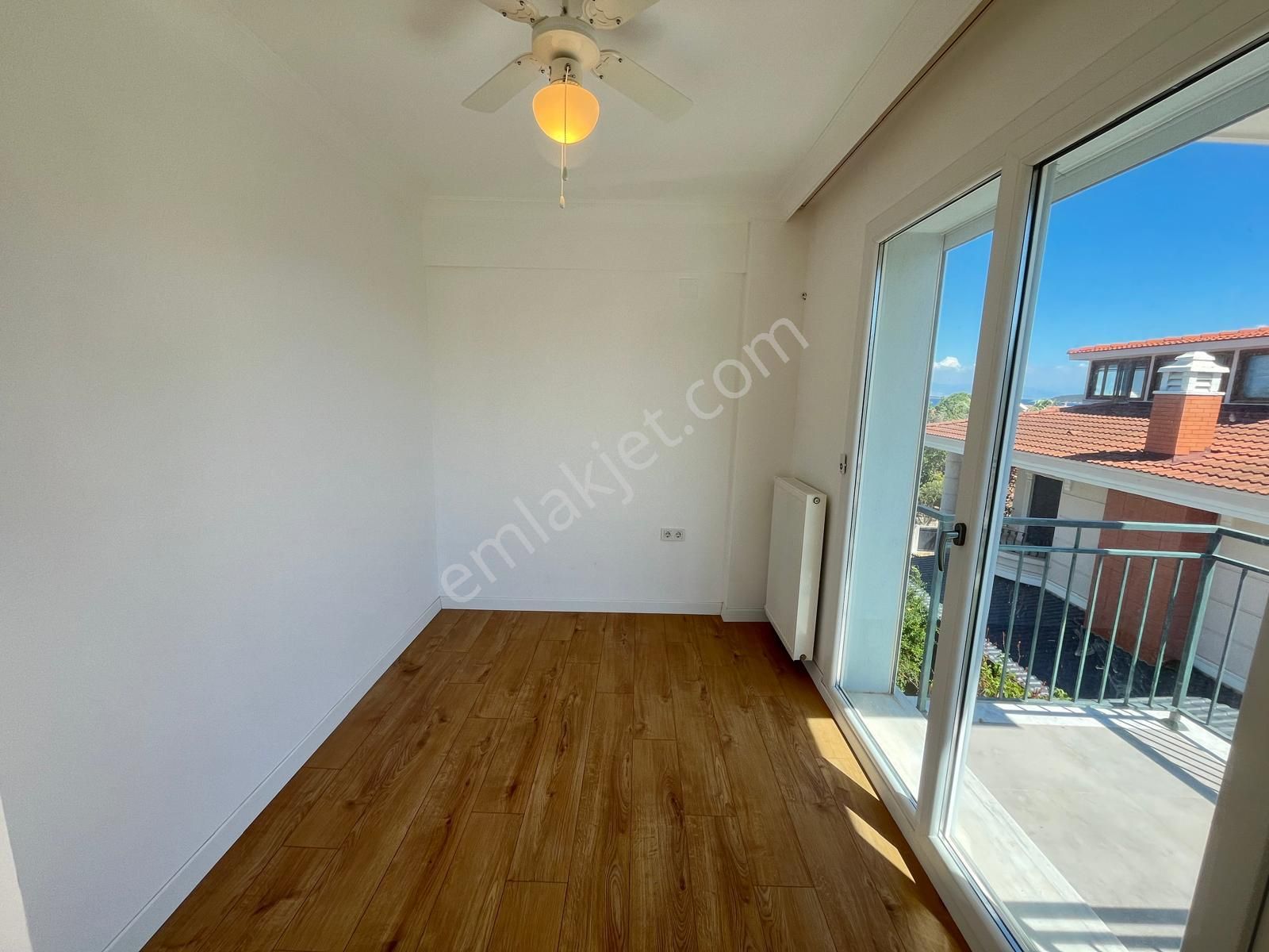 Urla Çeşmealtı Denizli Mah. Kiralık 4+1 Tripleks Villa - Görsel 17