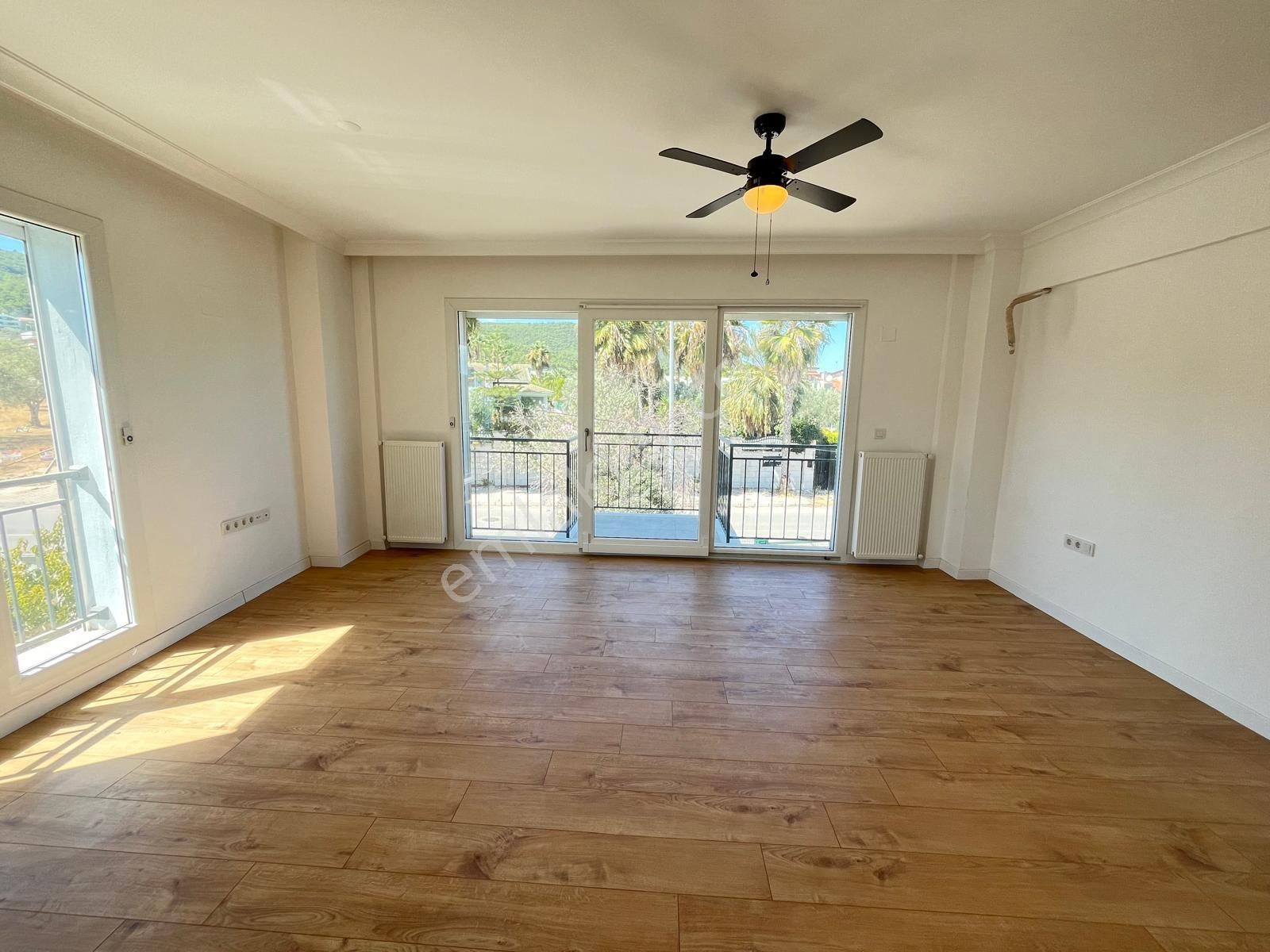 Urla Çeşmealtı Denizli Mah. Kiralık 4+1 Tripleks Villa - Görsel 22