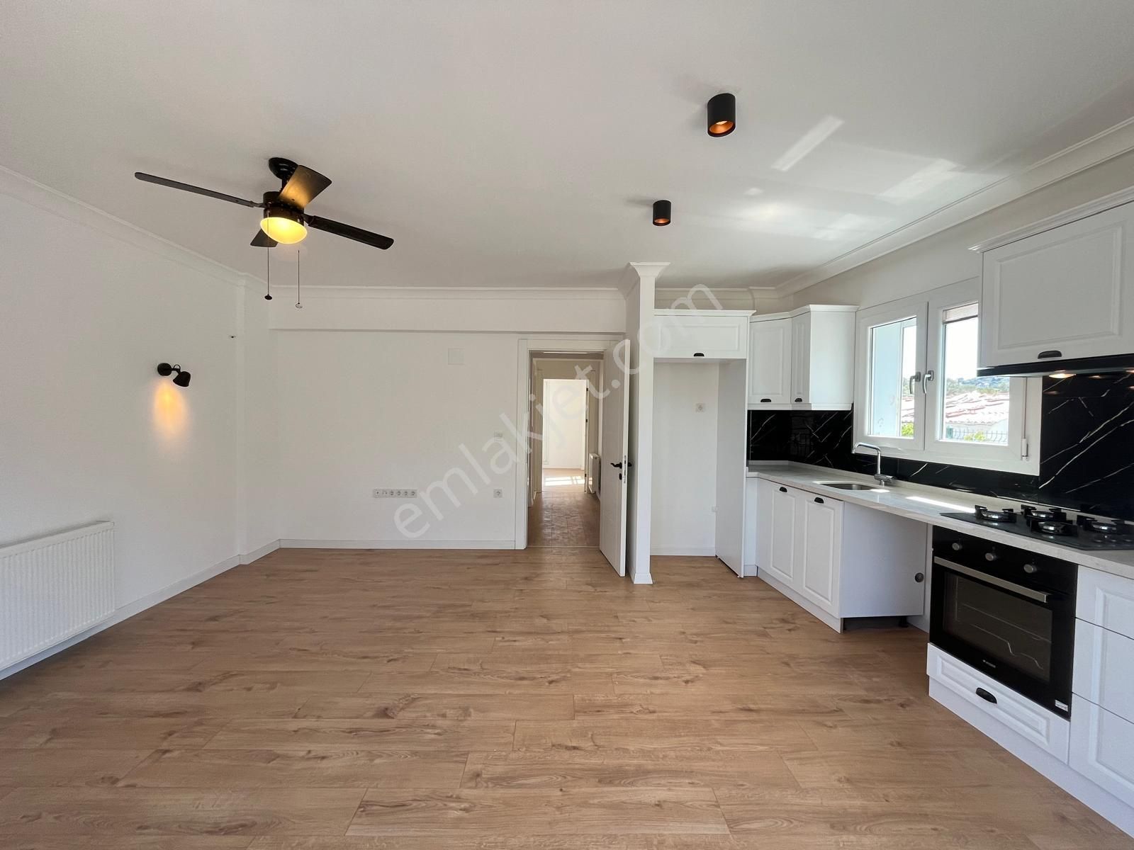 Urla Çeşmealtı Denizli Mah. Kiralık 4+1 Tripleks Villa - Görsel 11