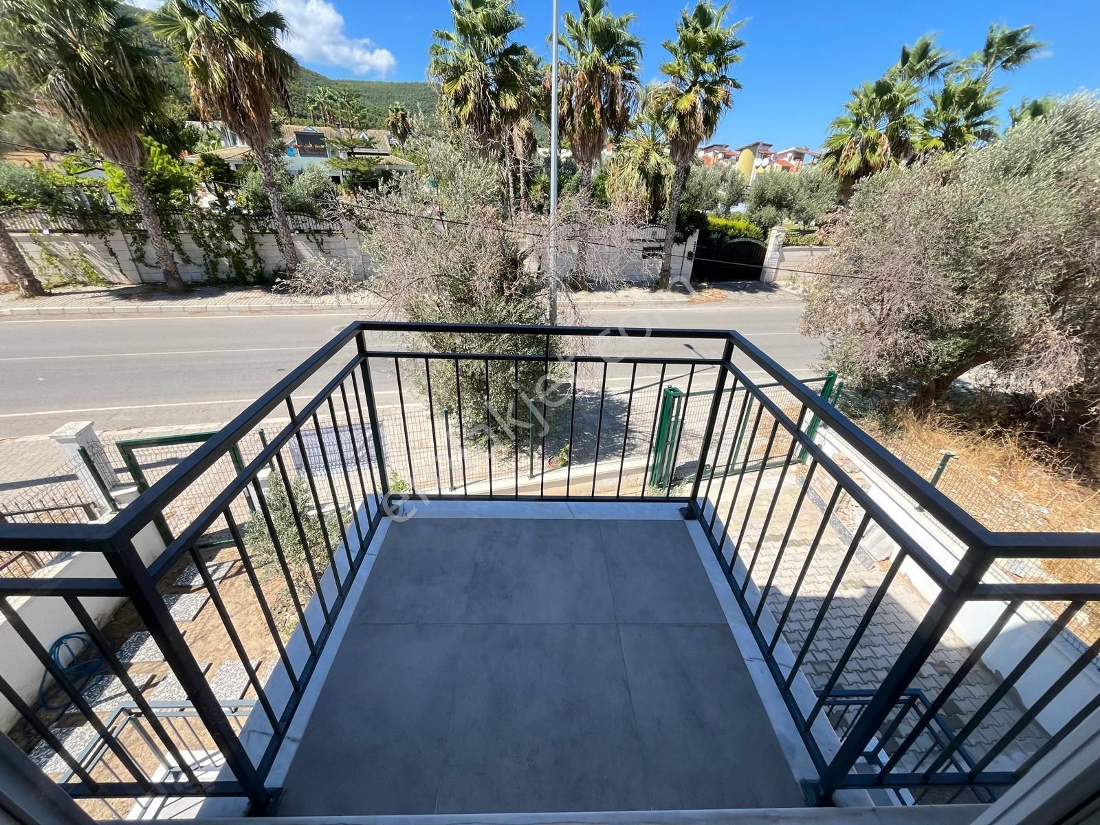 Urla Çeşmealtı Denizli Mah. Kiralık 4+1 Tripleks Villa - Görsel 26