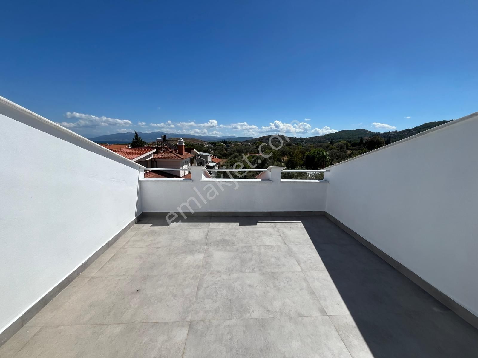 Urla Çeşmealtı Denizli Mah. Kiralık 4+1 Tripleks Villa - Görsel 33