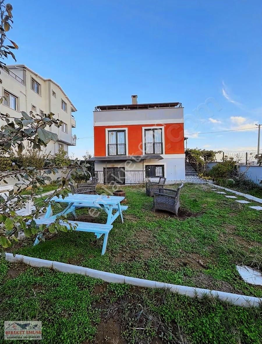 Bereket Emlaktan Geniş Bahçeli Müstakil Villa