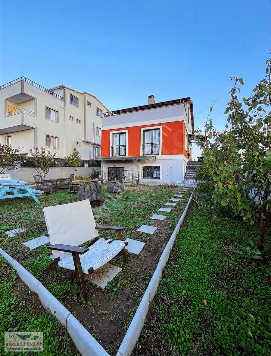 Bereket Emlaktan Geniş Bahçeli Müstakil Villa - Görsel 16