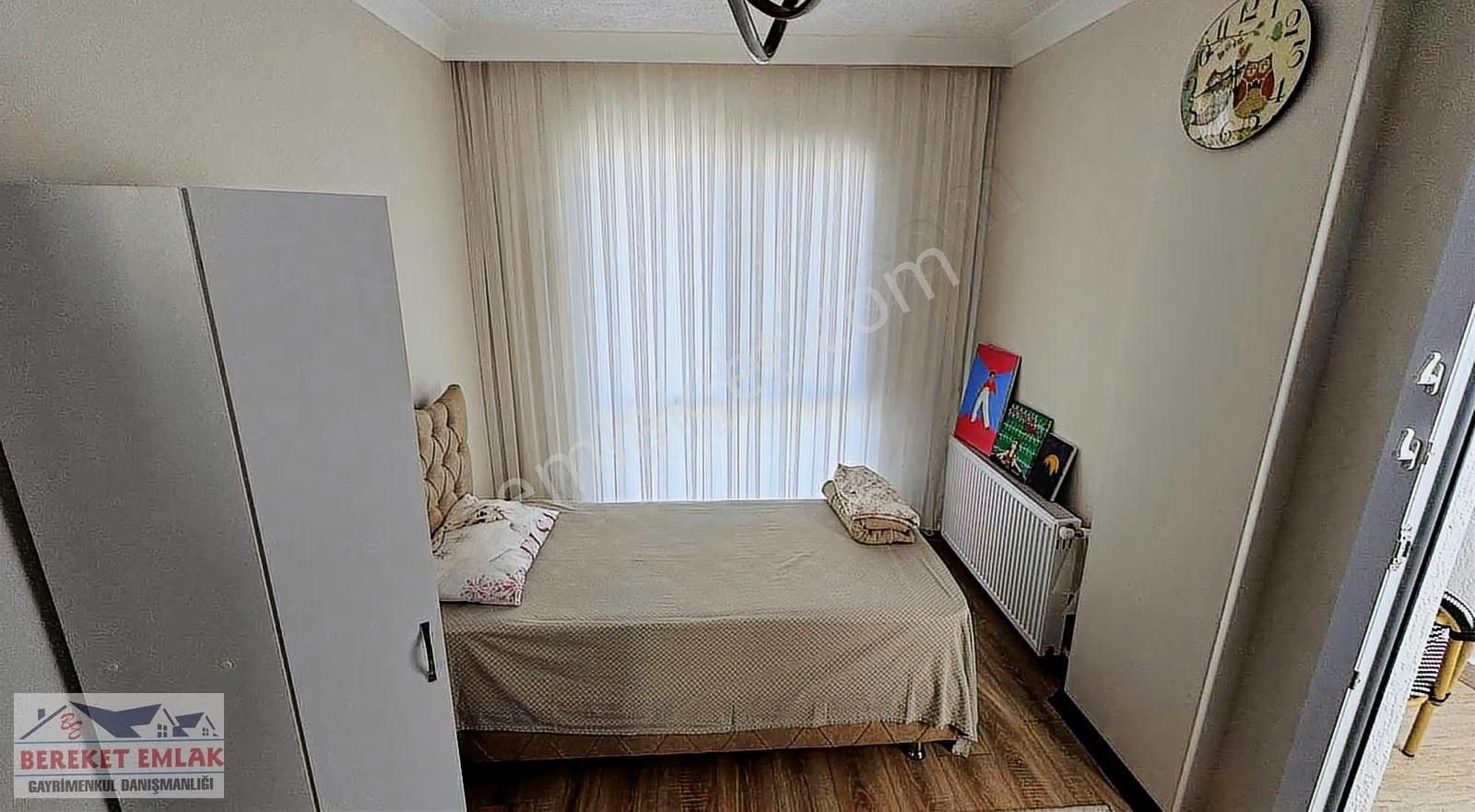 Bereket Emlak Sanayi Yoluna Cephe Satılık İkiz Villa - Görsel 2