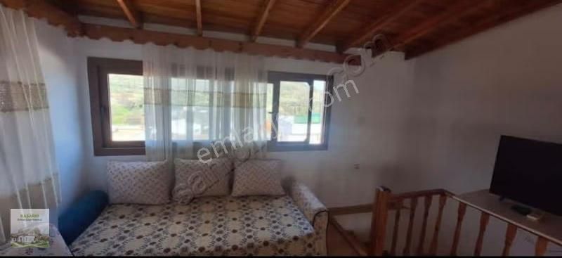 Karaburunda Deniz Ve Doğa Manzaralı Müstakil Ev - Görsel 3