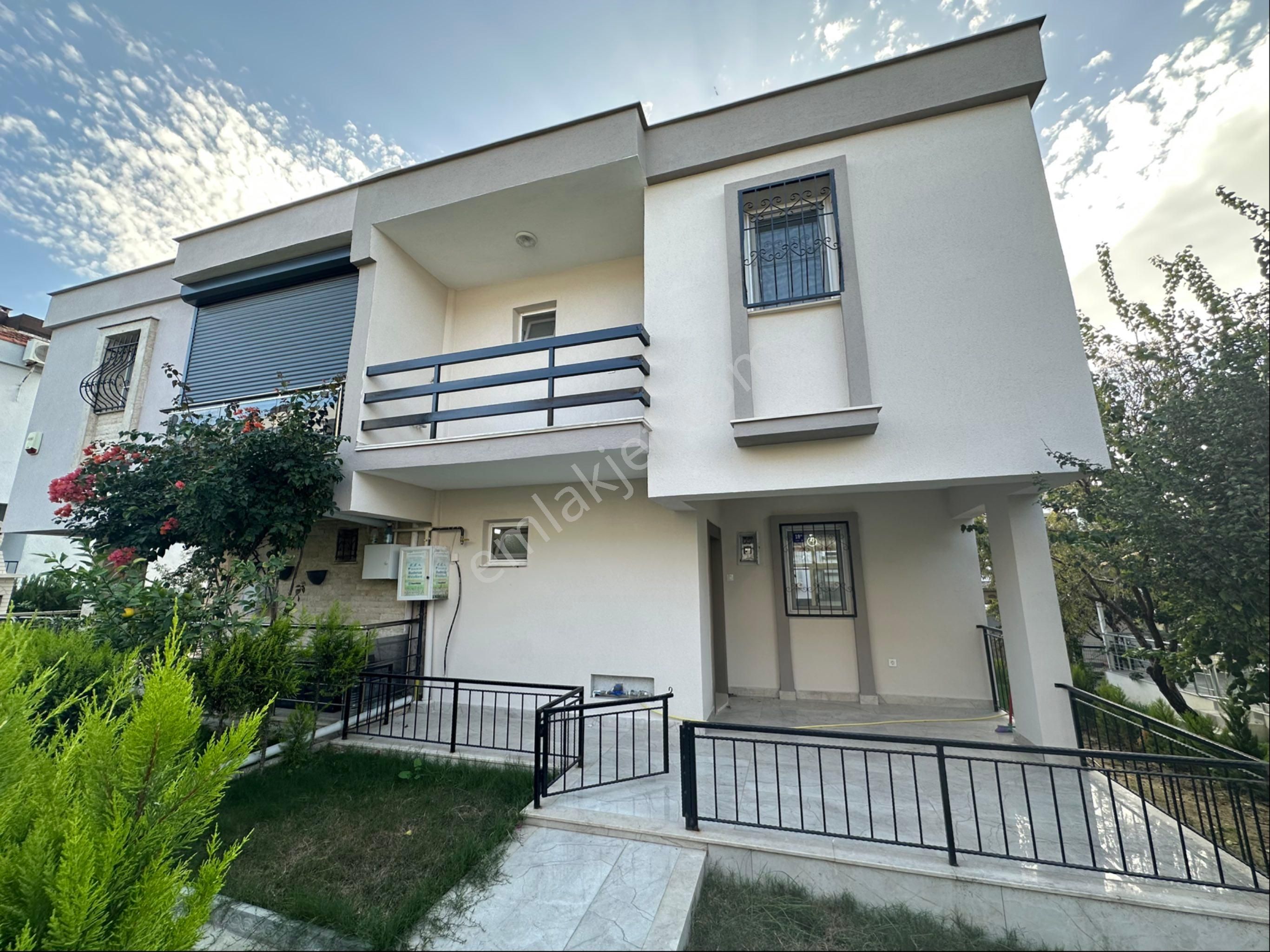 Kuşadası Kadınlar Denizinde Masrafsız 3+1 Harika Villa - Görsel 6