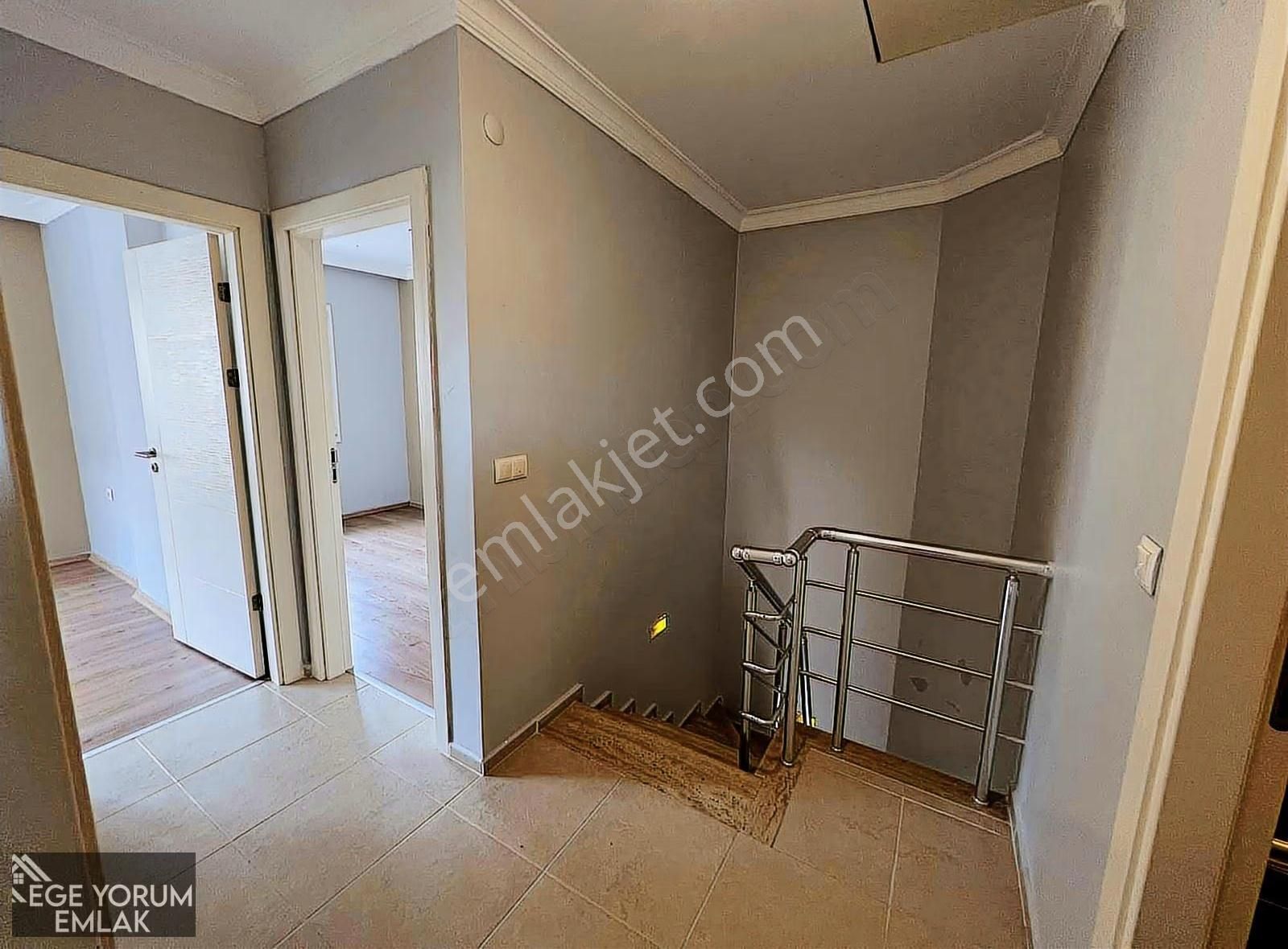 Özdere'de Denize Sıfır Site İçinde Modern Mimarili 3 +1 Villa - Görsel 2