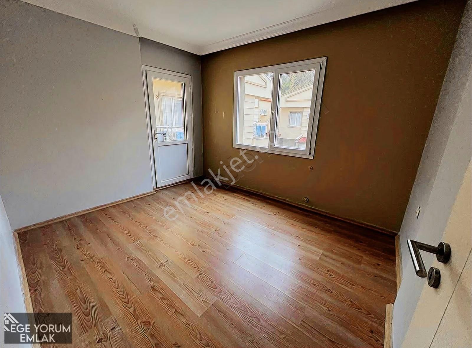 Özdere'de Denize Sıfır Site İçinde Modern Mimarili 3 +1 Villa - Görsel 7