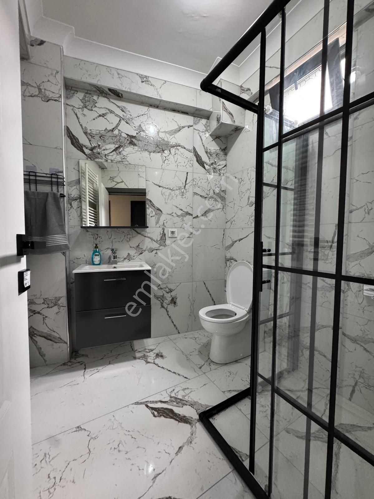 Edremit'de Askeriye Tarafında 1+1 Eşyalı Doğalgazlı Kiralık Daire - Görsel 14