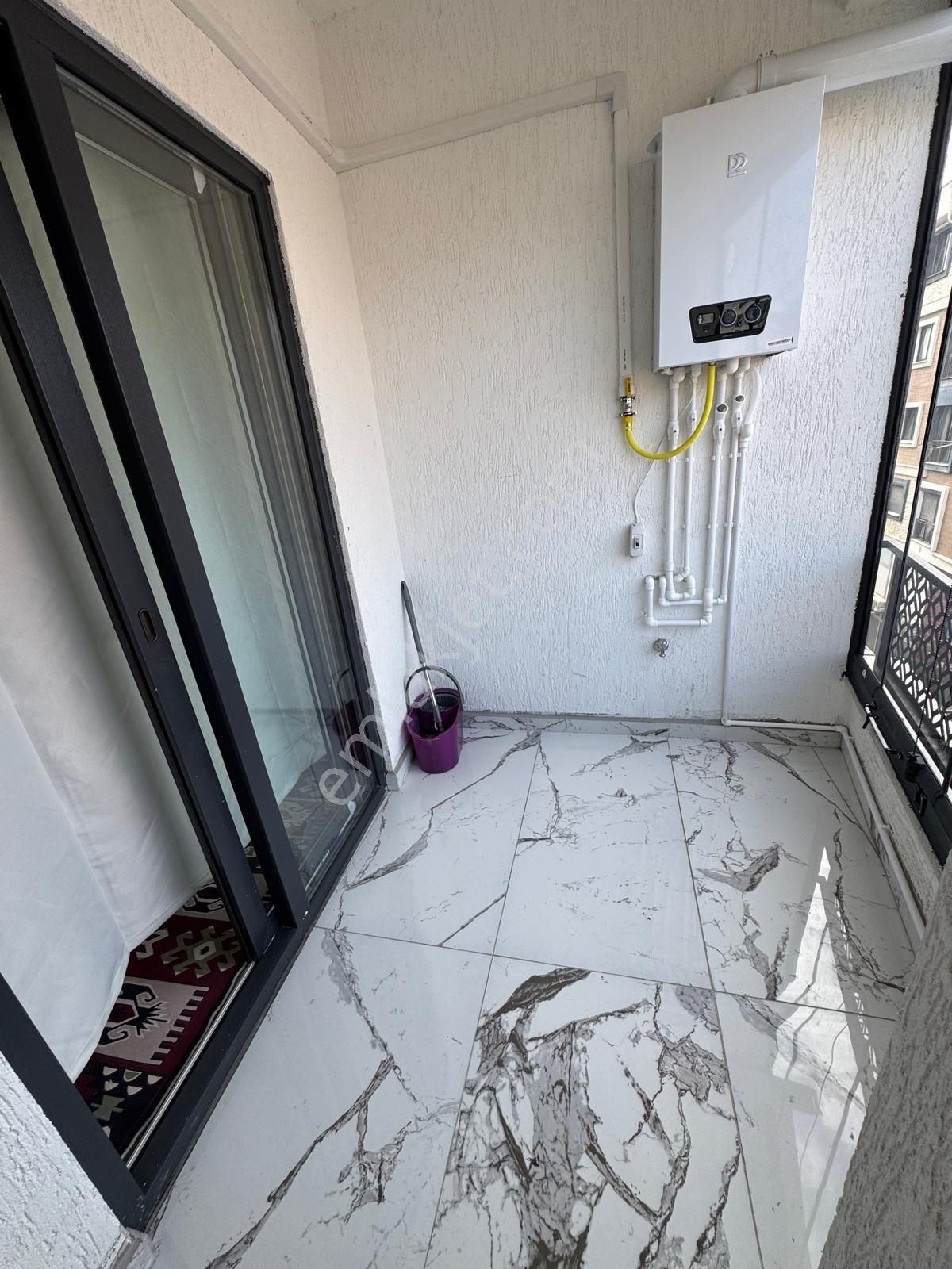 Edremit'de Askeriye Tarafında 1+1 Eşyalı Doğalgazlı Kiralık Daire - Görsel 21