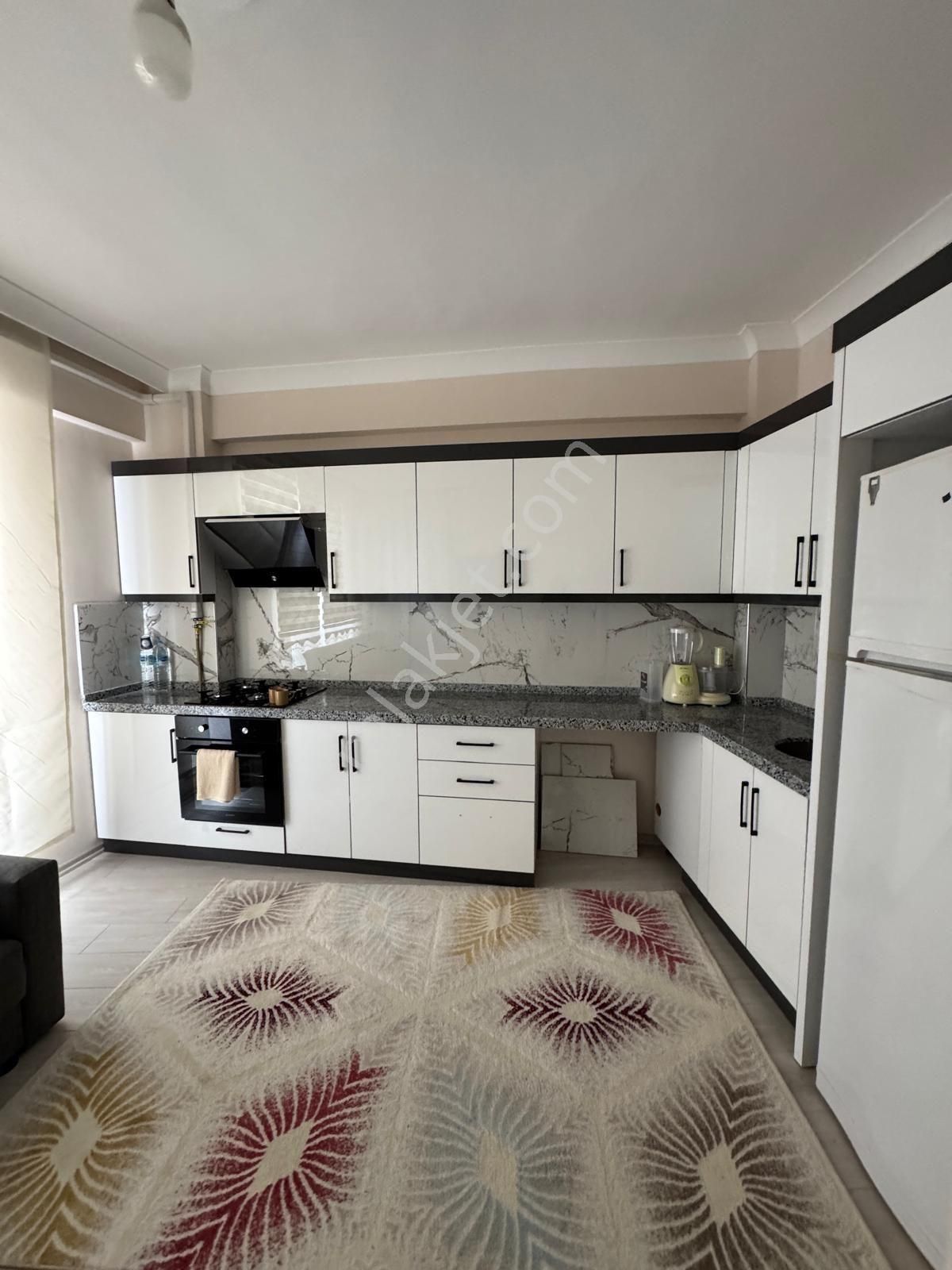 Edremit'de Askeriye Tarafında 1+1 Eşyalı Doğalgazlı Kiralık Daire - Görsel 4