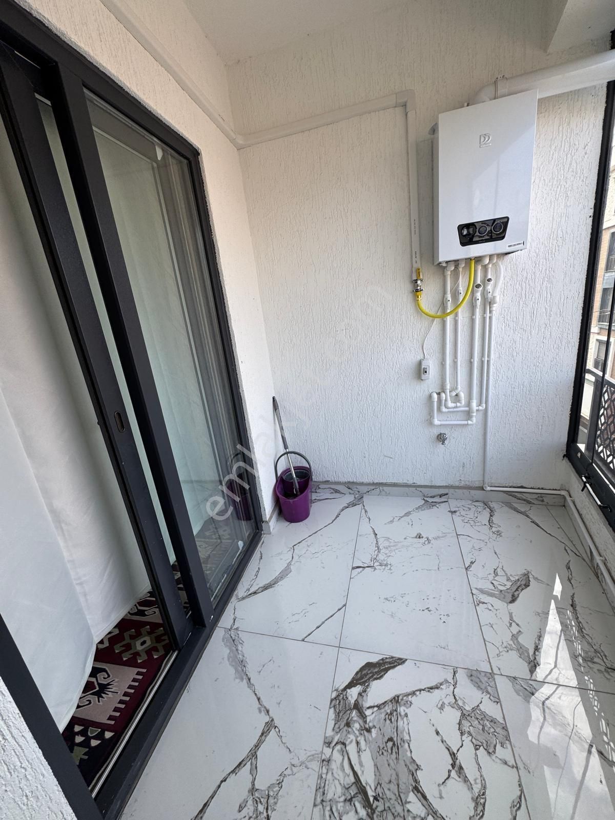 Edremit'de Askeriye Tarafında 1+1 Eşyalı Doğalgazlı Kiralık Daire - Görsel 19