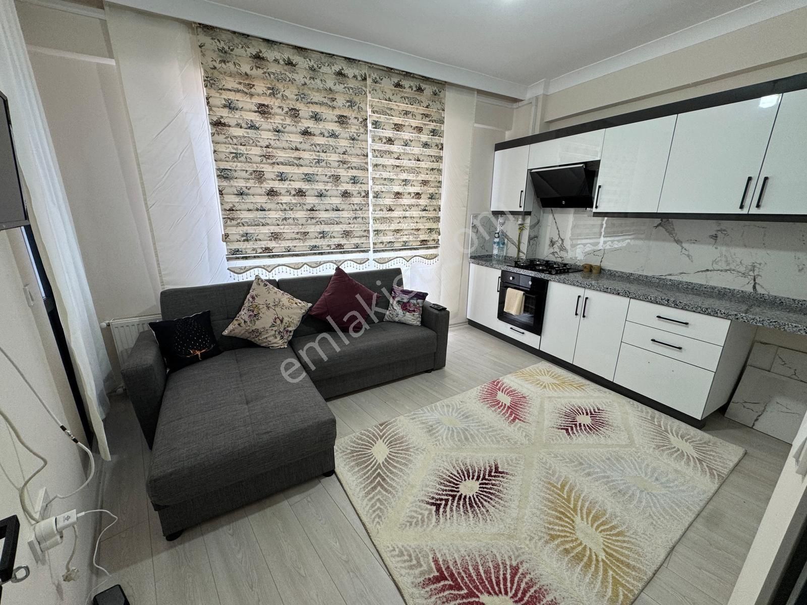 Edremit'de Askeriye Tarafında 1+1 Eşyalı Doğalgazlı Kiralık Daire - Görsel 3