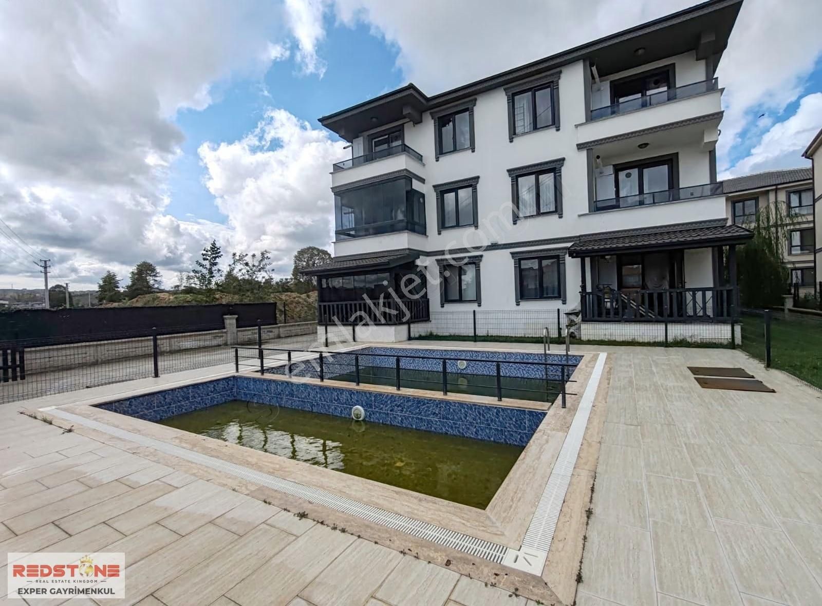 Havuzlu Sitede Verandalı Kombili Eşyalı Geniş 2+1 Yazlık Daire - Görsel 4
