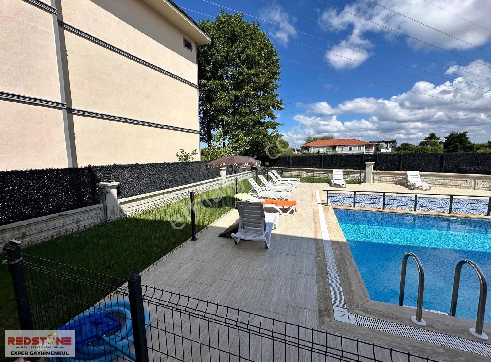 Havuzlu Sitede Verandalı Kombili Eşyalı Geniş 2+1 Yazlık Daire - Görsel 21