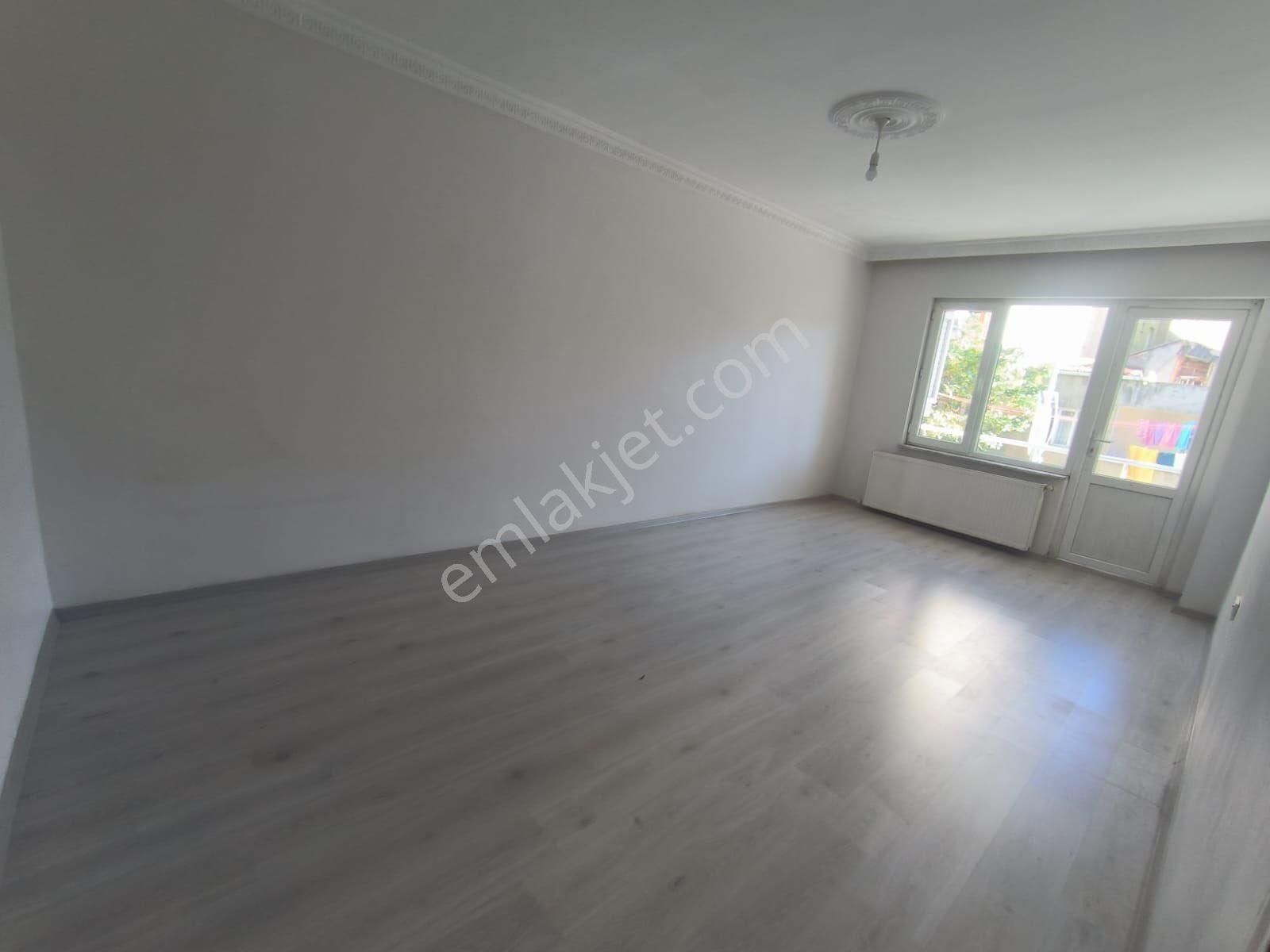 İsmetpaşa Mah’de 3+1 130m2 Satılık Balkonlu Ara Kat Daire - Görsel 33