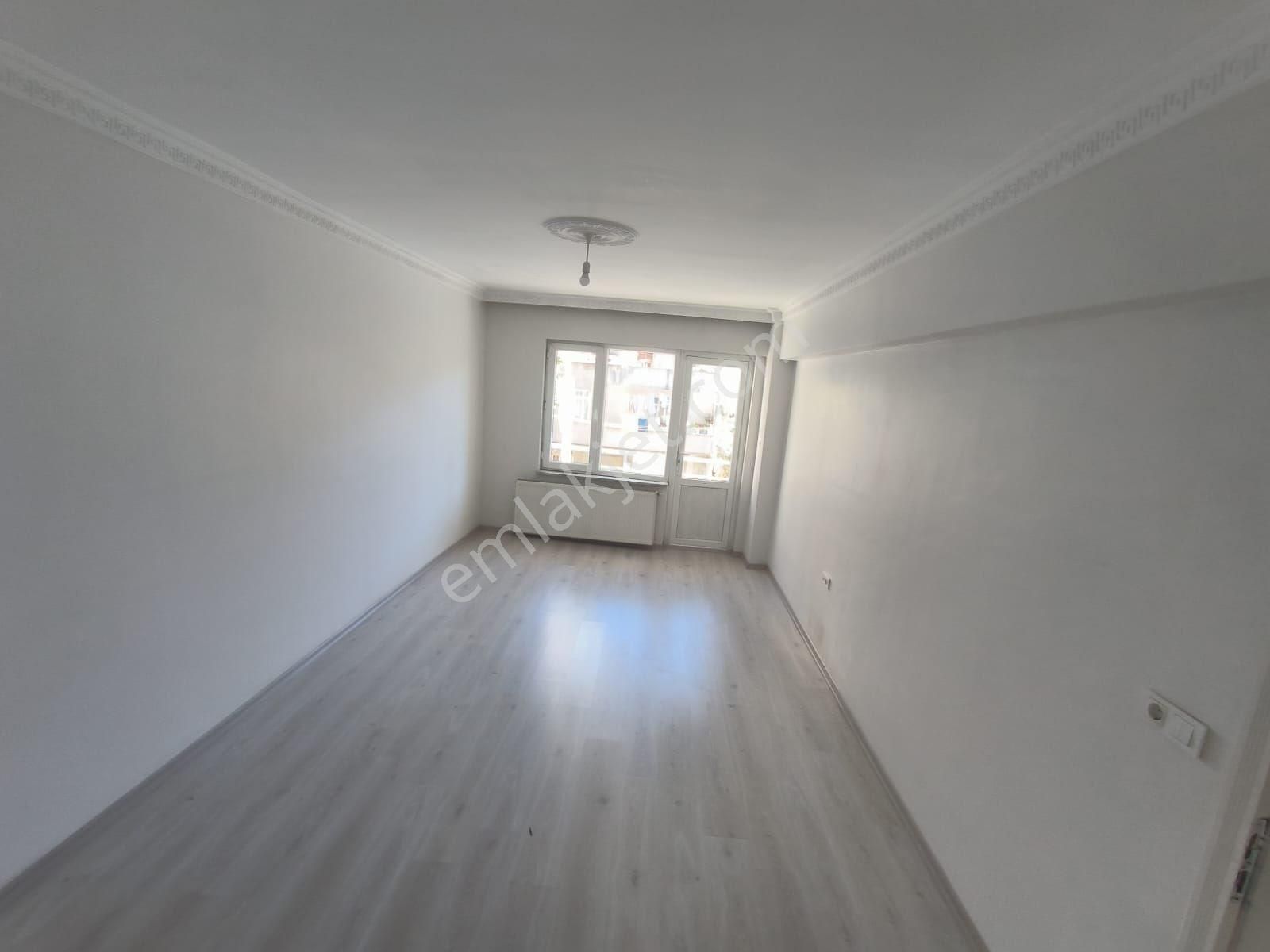 İsmetpaşa Mah’de 3+1 130m2 Satılık Balkonlu Ara Kat Daire - Görsel 31