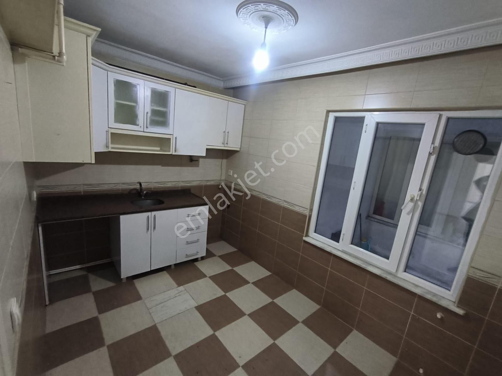 İsmetpaşa Mah’de 3+1 130m2 Satılık Balkonlu Ara Kat Daire - Görsel 24