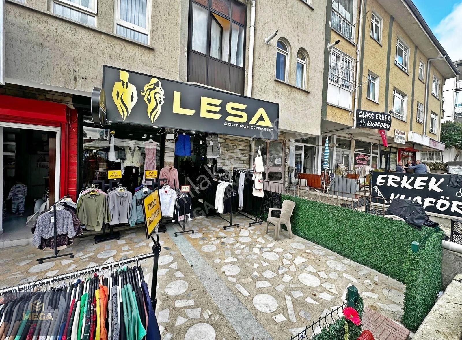 Yunus Emre Caddesinde Yüksek Cirolu Kelepır Devren Mağza