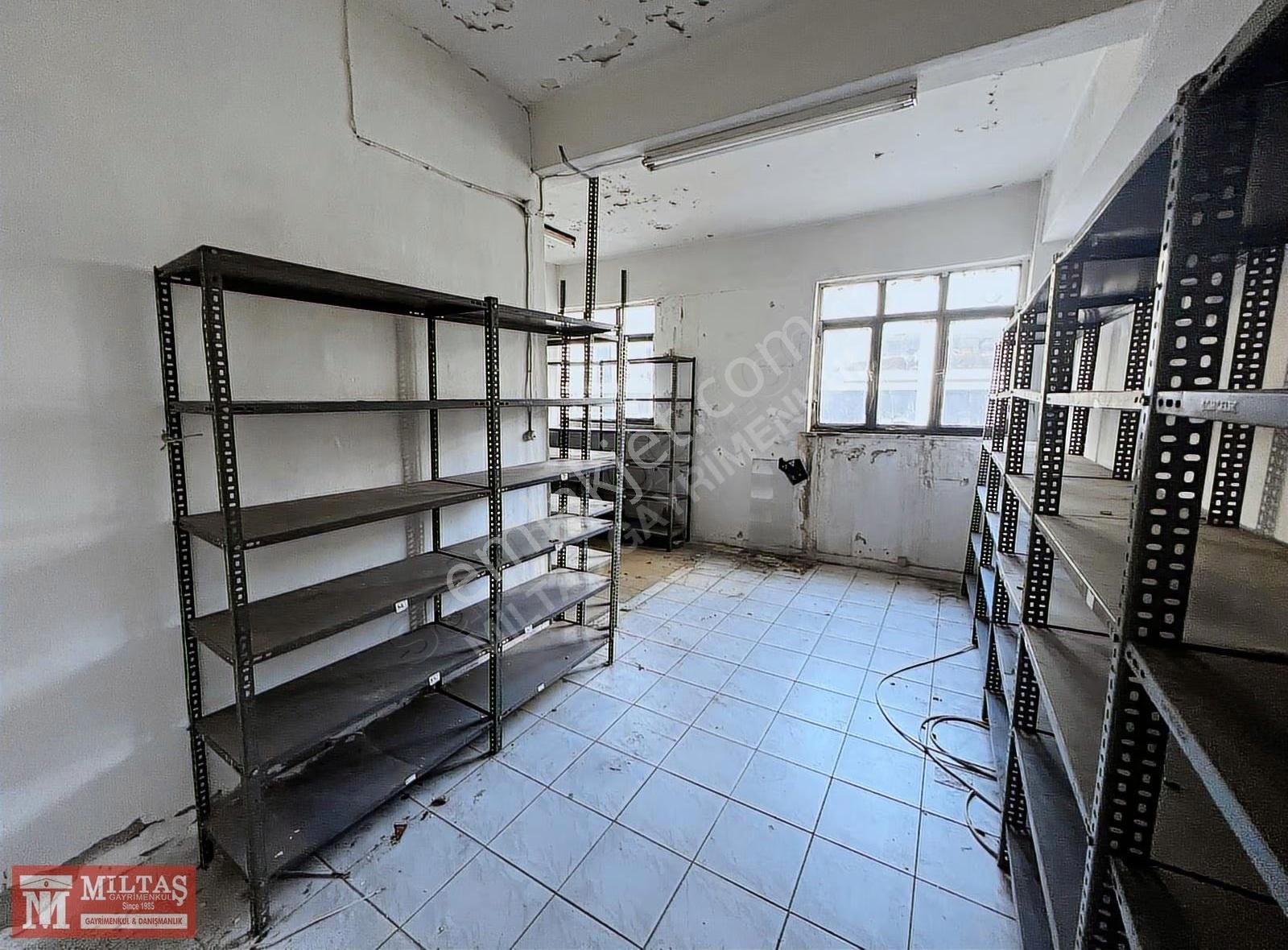 Merter Fatih Cad. Üstünde Tabela Değeri Yüksek 750m2 Kiralık - Görsel 7