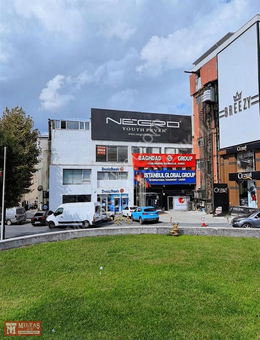 Merter Fatih Cad. Üstünde Tabela Değeri Yüksek 750m2 Kiralık