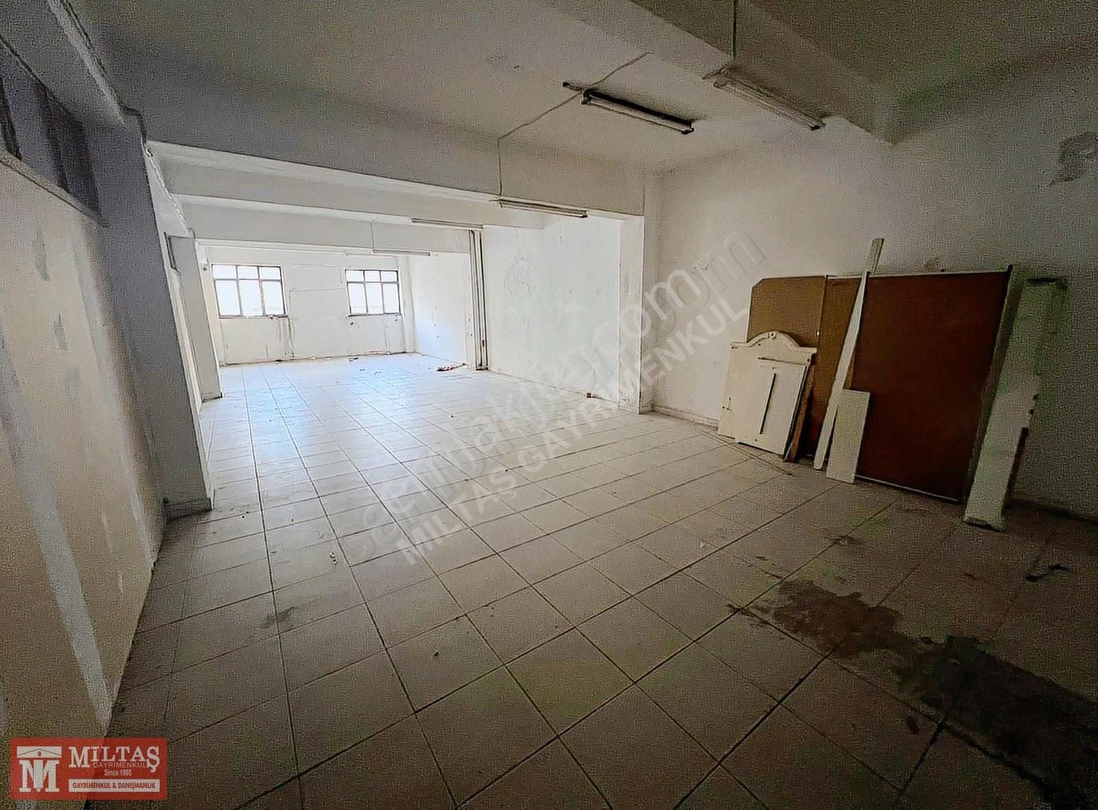 Merter Fatih Cad. Üstünde Tabela Değeri Yüksek 750m2 Kiralık - Görsel 5