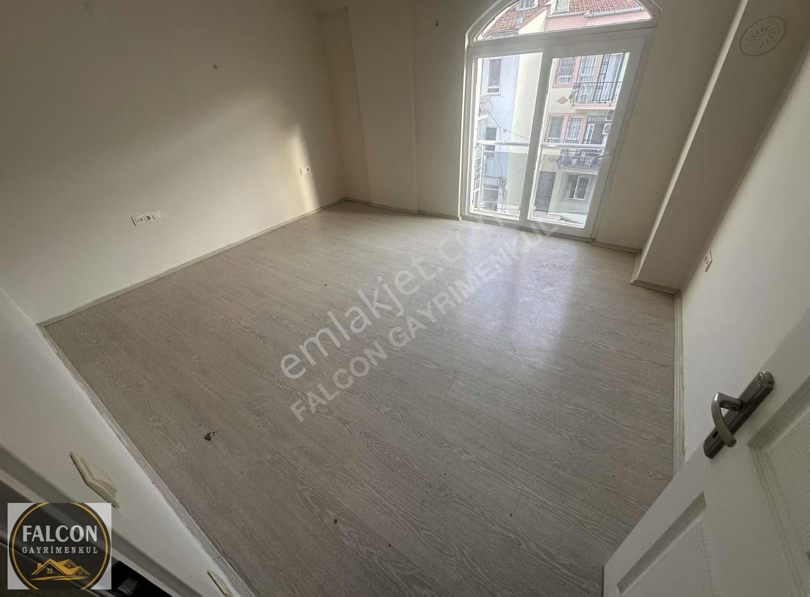 Avm Ye 100 Metre Geniş Ve Ferah 140 M2 3+1 Daire - Görsel 25