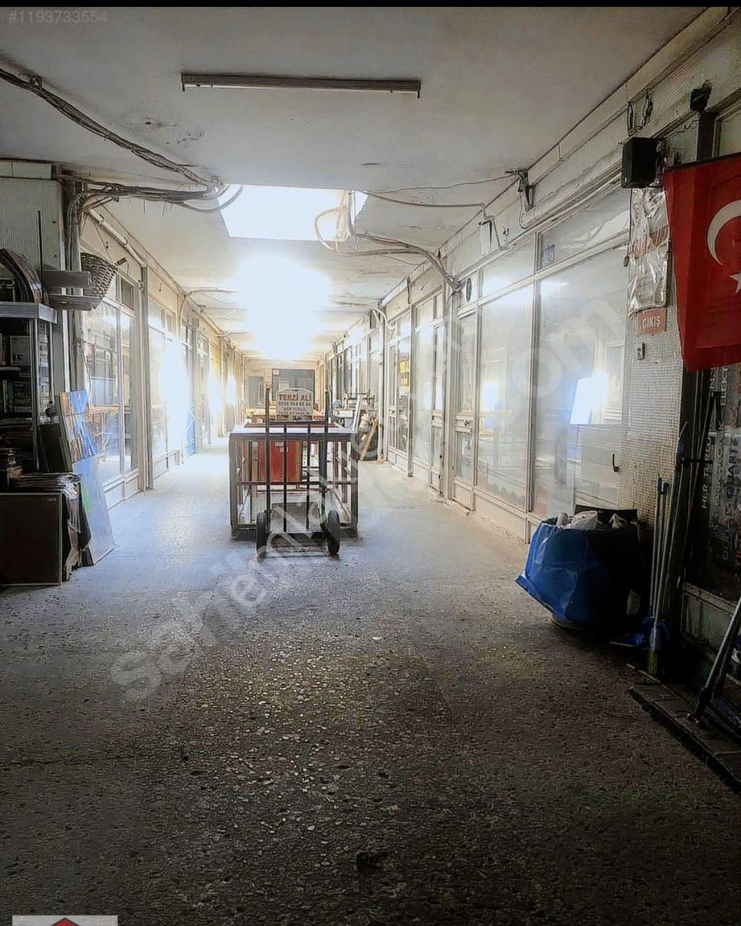 Üsküdar Kapalı Çarşıda Sahibinden Kiralık İş Yeri (büro)