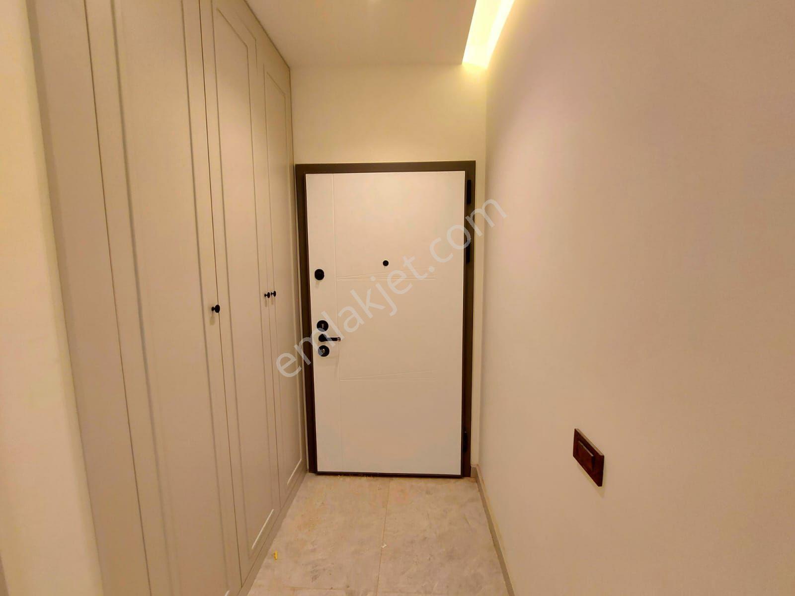 Kuşadasında Plaja 200 Mt. Özel Havuzlu 4+1 Sıfır Villa - Görsel 29