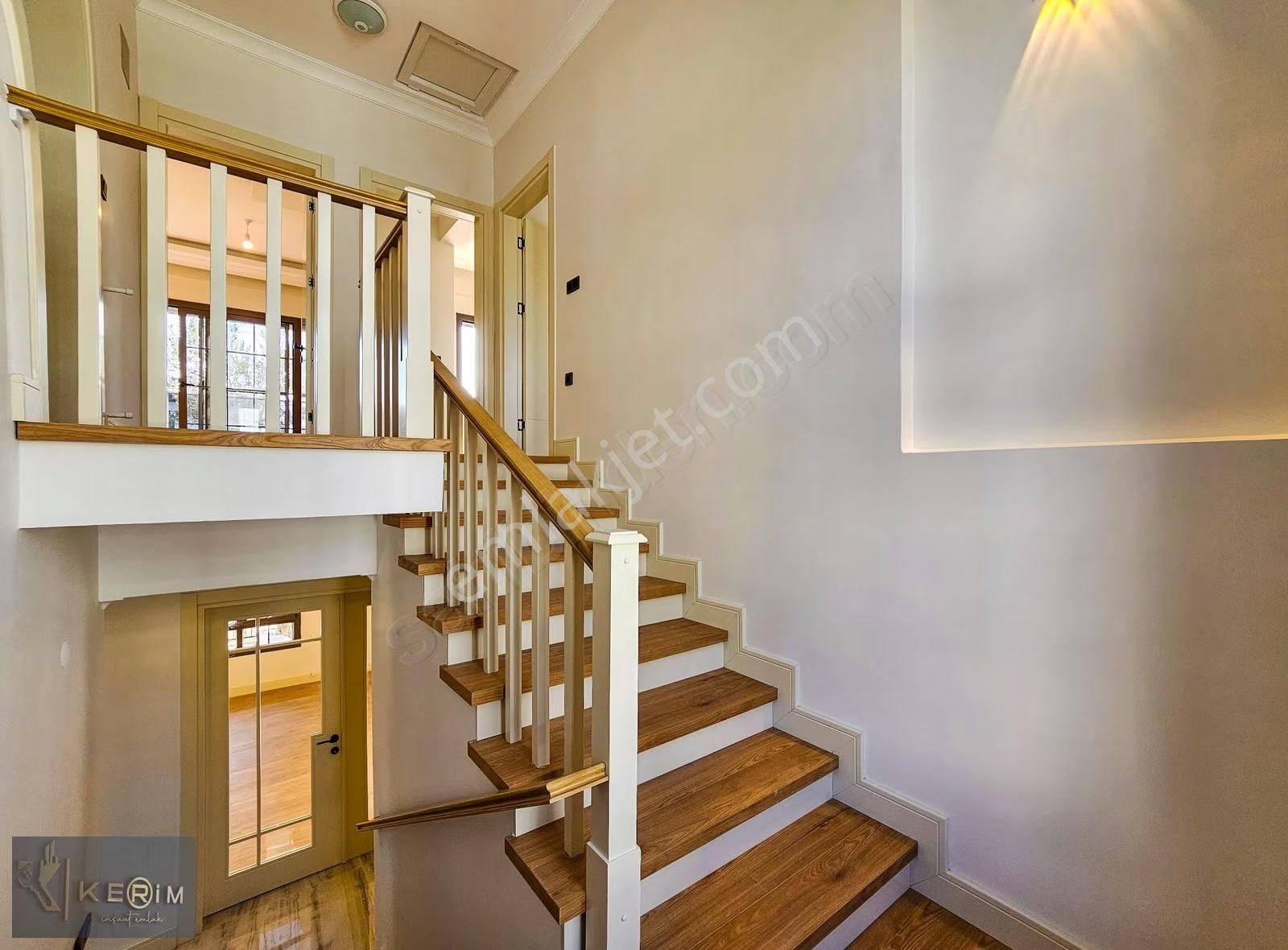 Kerim'den Küçükkuyu Satılık Müstakil , Otoparklı Lüx 3+1 Villa - Görsel 10