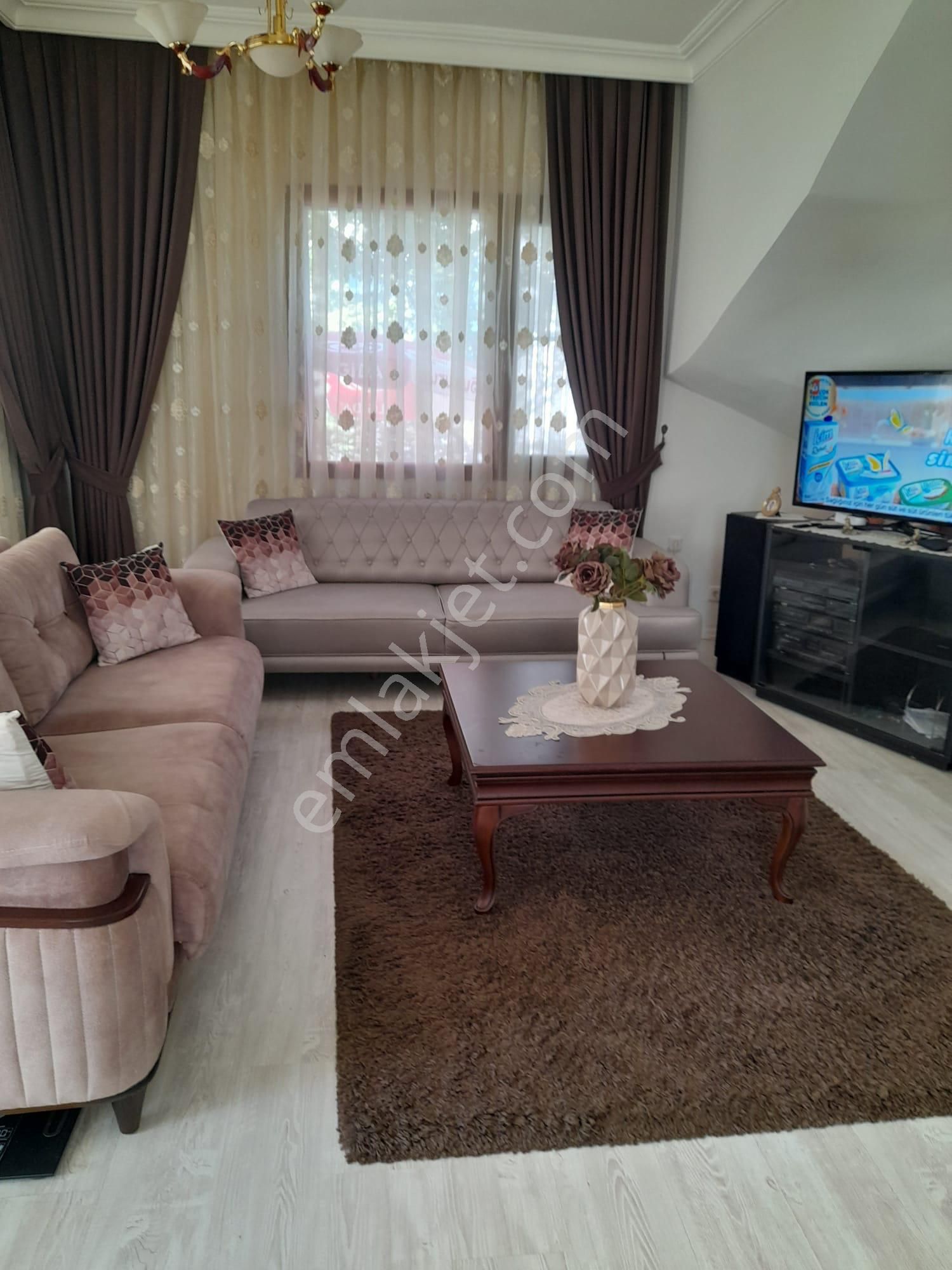 Stop’tan Foça Ana Cadde Üzeri Ticari Vasıflı Satılık Villa - Görsel 11