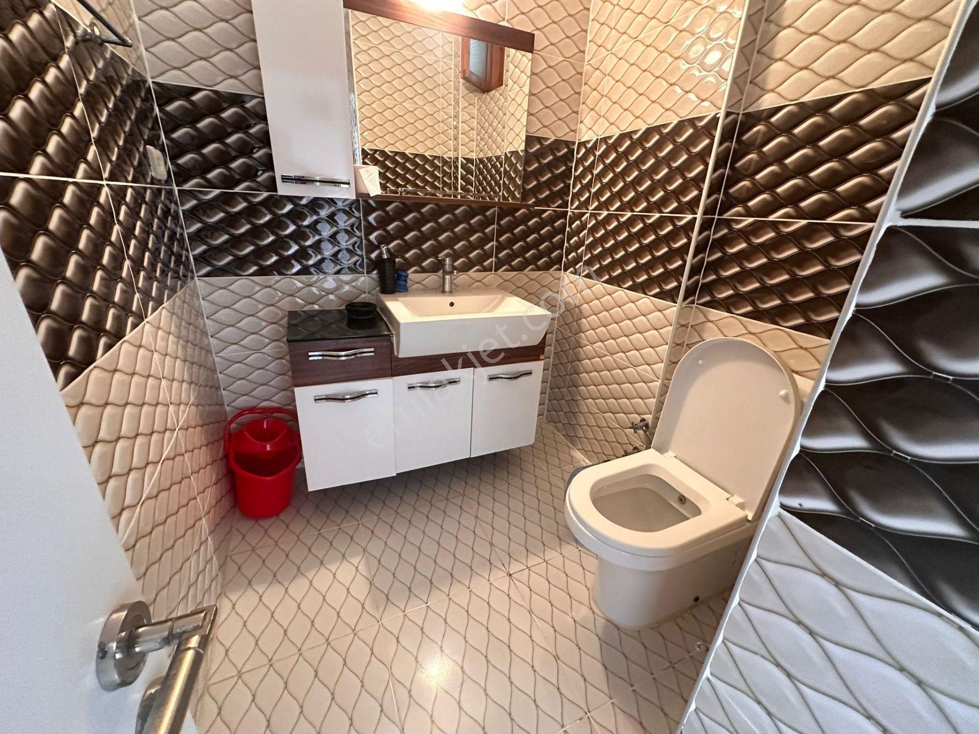 Stop’tan Foça Ana Cadde Üzeri Ticari Vasıflı Satılık Villa - Görsel 32