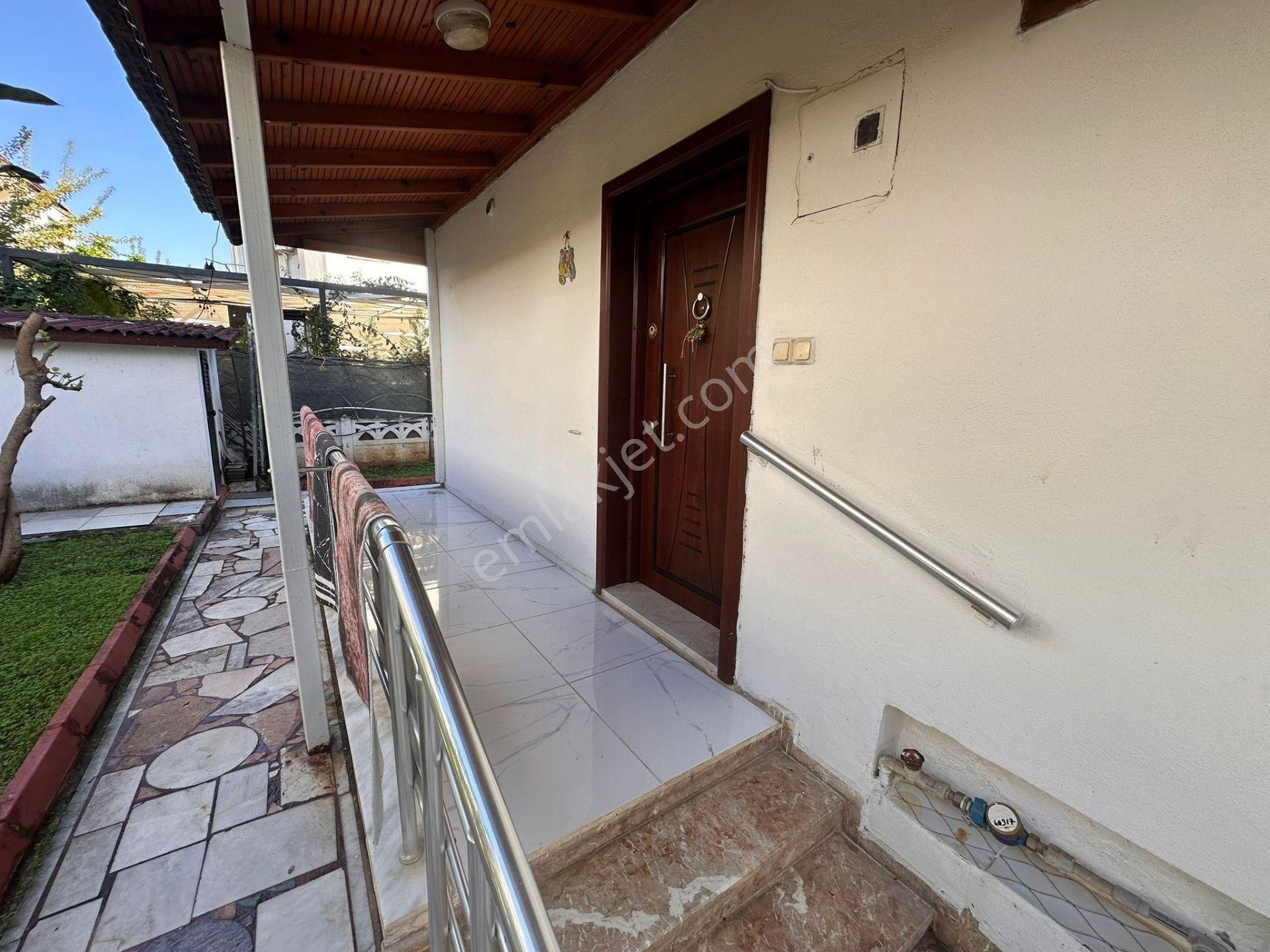 Stop’tan Foça Ana Cadde Üzeri Ticari Vasıflı Satılık Villa - Görsel 28