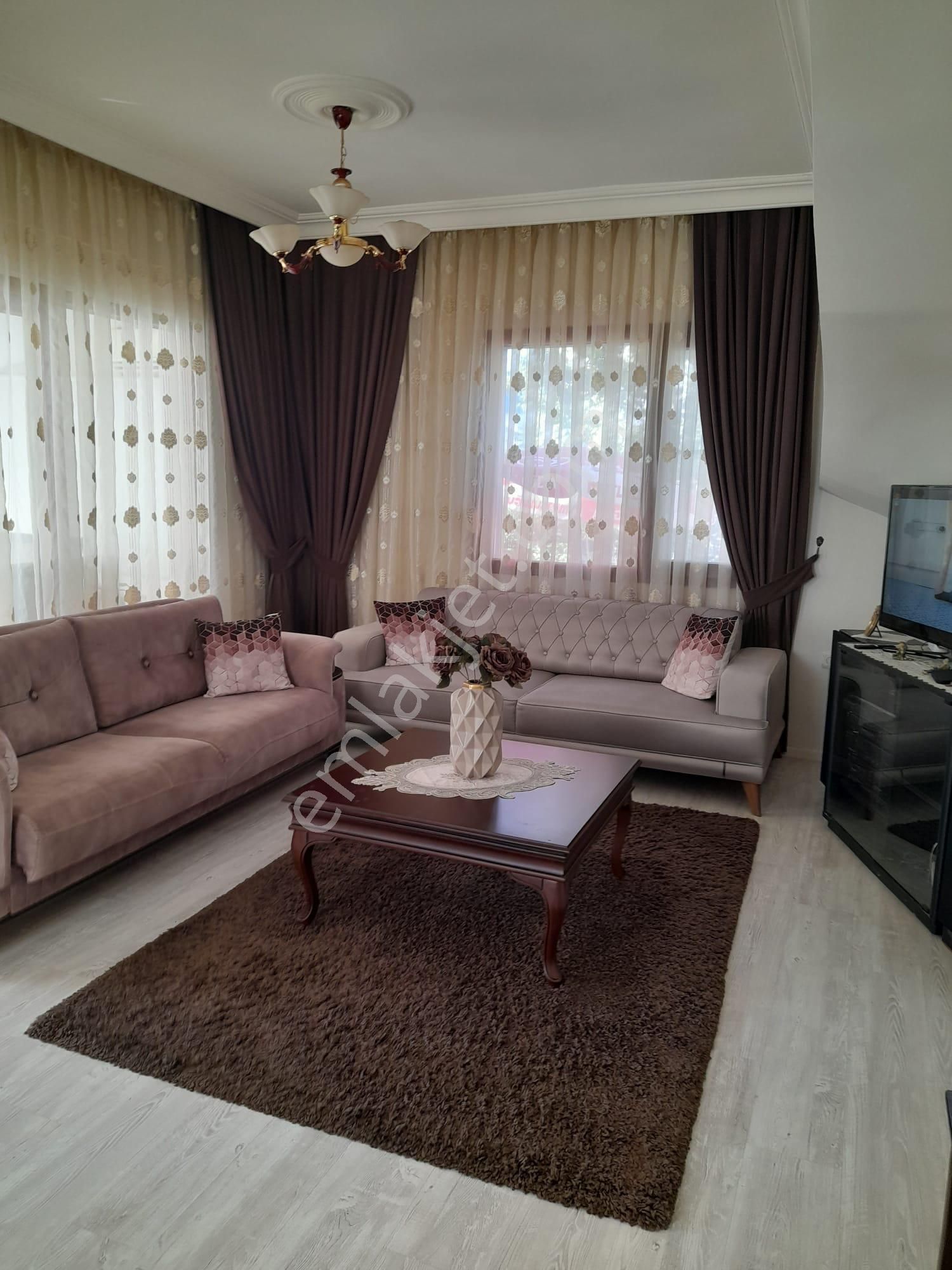 Stop’tan Foça Ana Cadde Üzeri Ticari Vasıflı Satılık Villa - Görsel 10