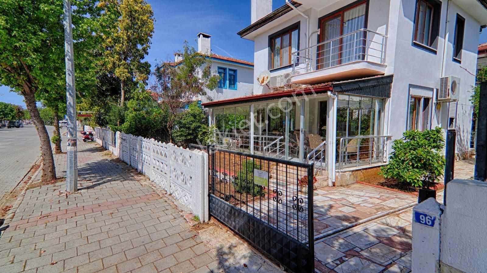 Stop’tan Foça Ana Cadde Üzeri Ticari Vasıflı Satılık Villa - Görsel 7