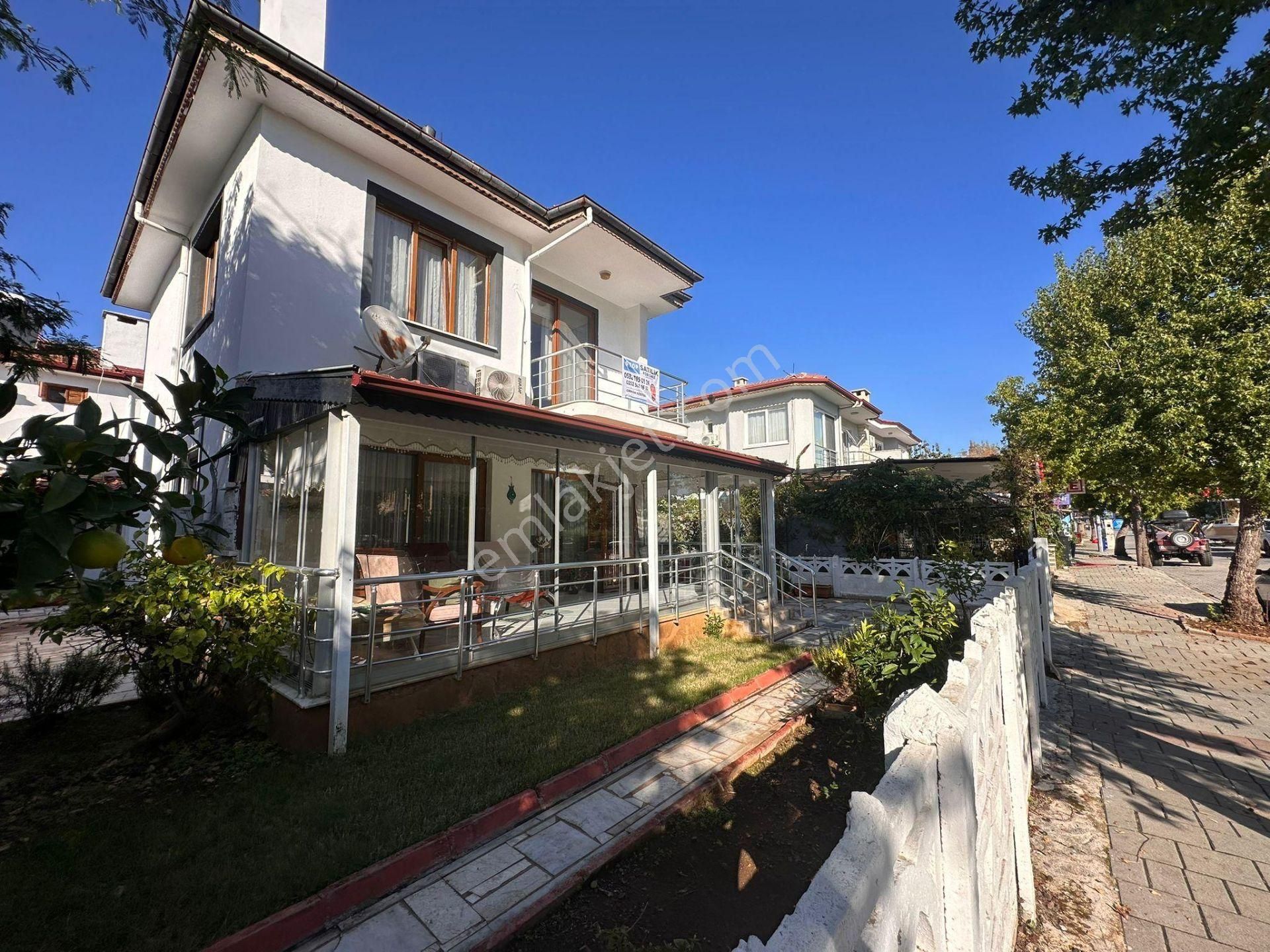 Stop’tan Foça Ana Cadde Üzeri Ticari Vasıflı Satılık Villa - Görsel 3