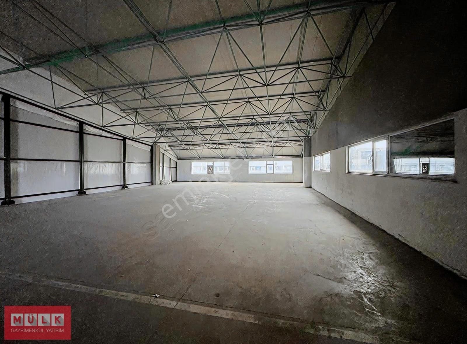 İkitelli'de Mülk Sahibin Den 532 M² Depo +kdv'li - Görsel 3