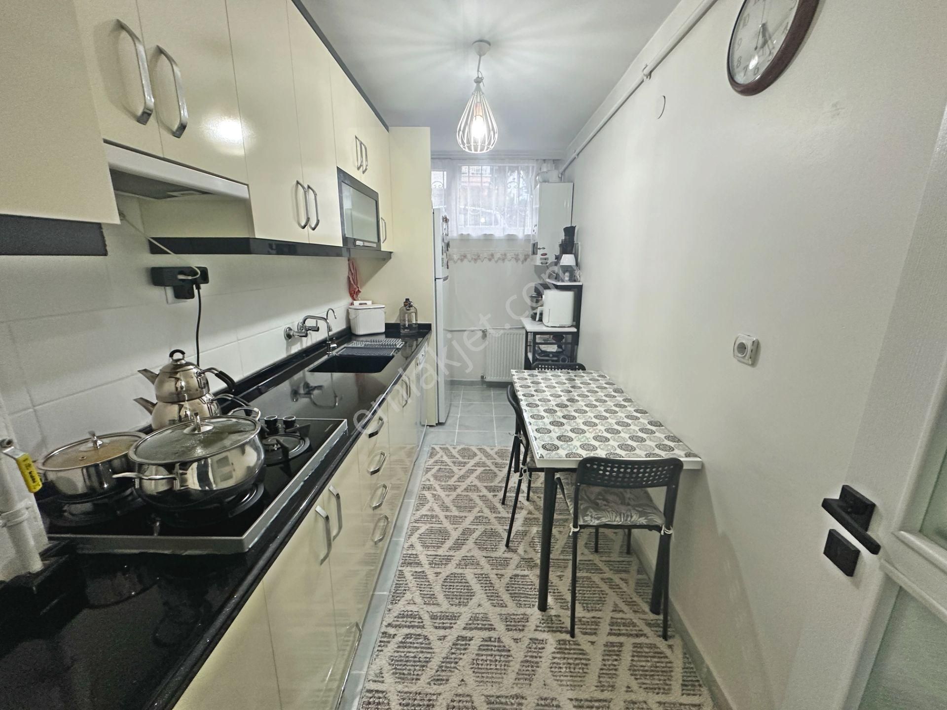 Şahintepe Mahallesinde Yapılı Balkonlu 2+1 Satılık Daire - Görsel 2