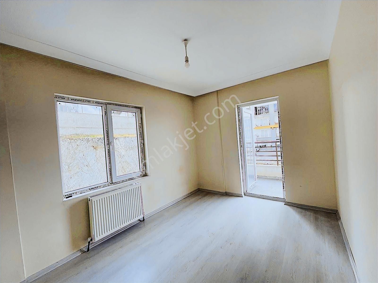 Yenimahalle Avcılar Mahallesinde Ön Cephe Satılık 4+1 Daire - Görsel 3