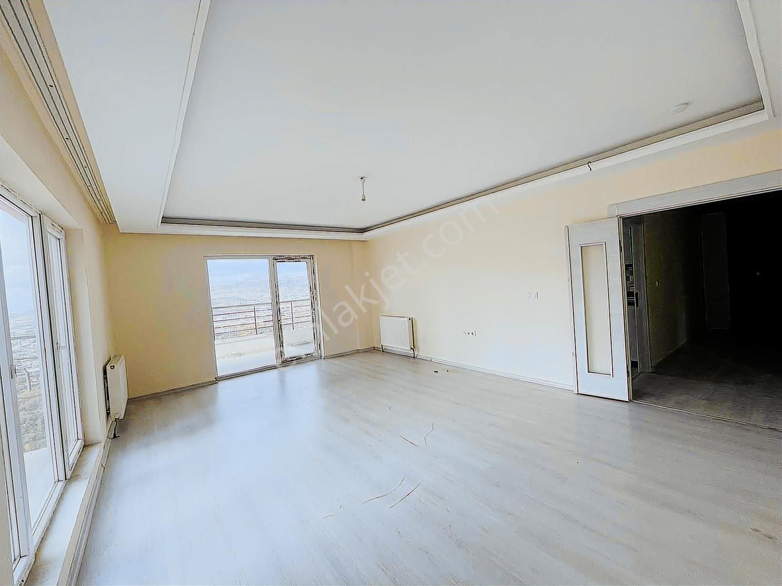 Yenimahalle Avcılar Mahallesinde Ön Cephe Satılık 4+1 Daire - Görsel 33
