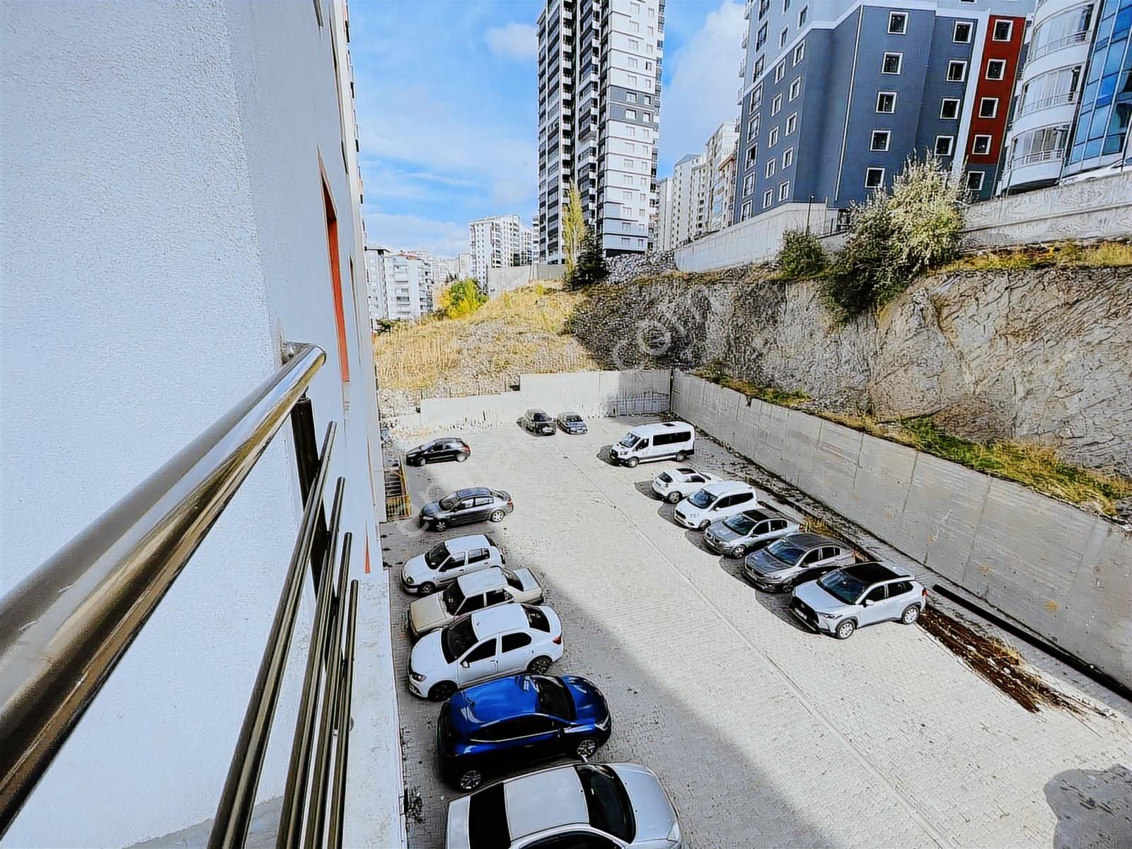 Yenimahalle Avcılar Mahallesinde Ön Cephe Satılık 4+1 Daire - Görsel 26