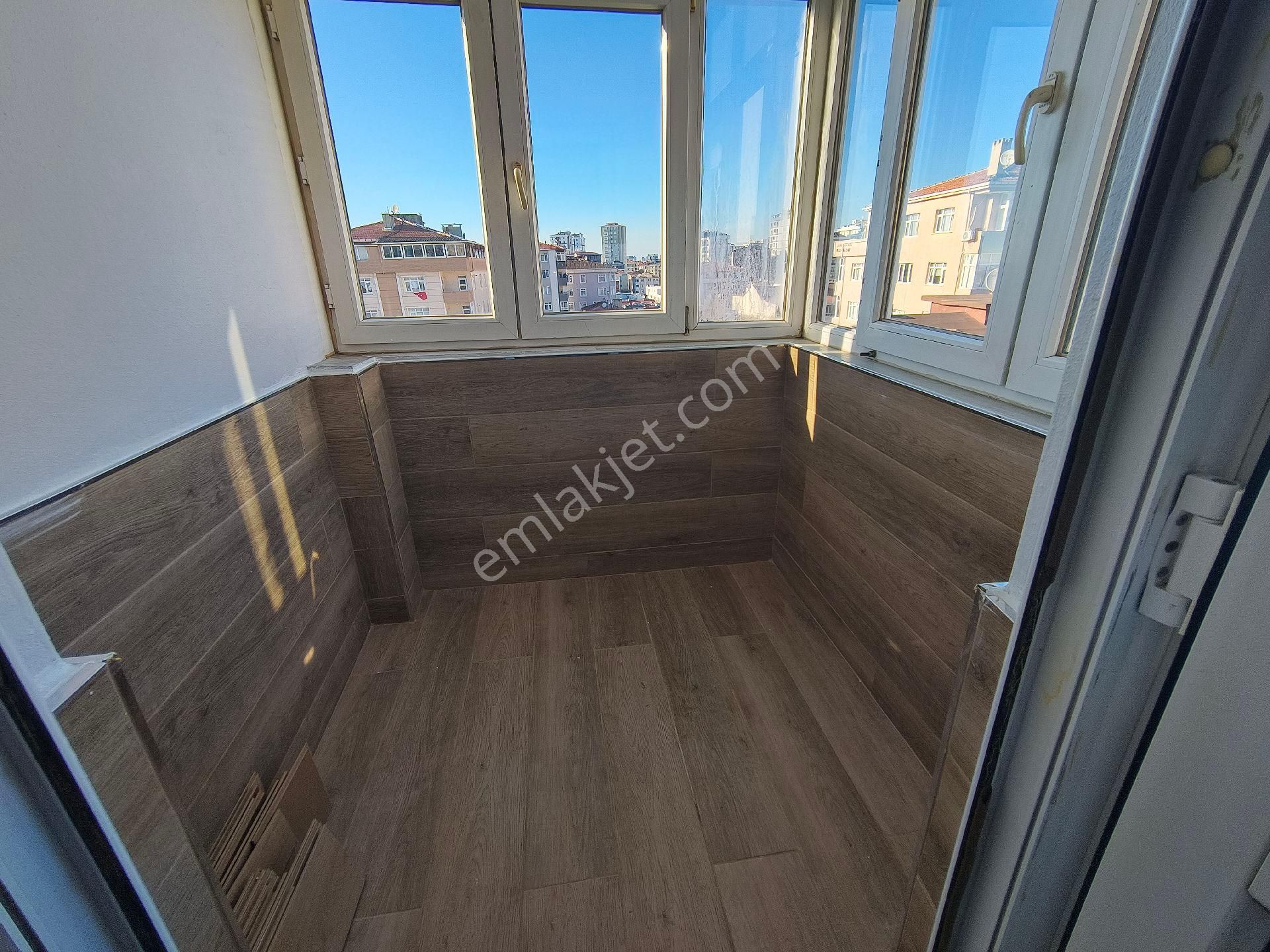 Güneyden Metroya 10 Dakika Yürüme 2+1.90m2 Balkonlu Daire - Görsel 14