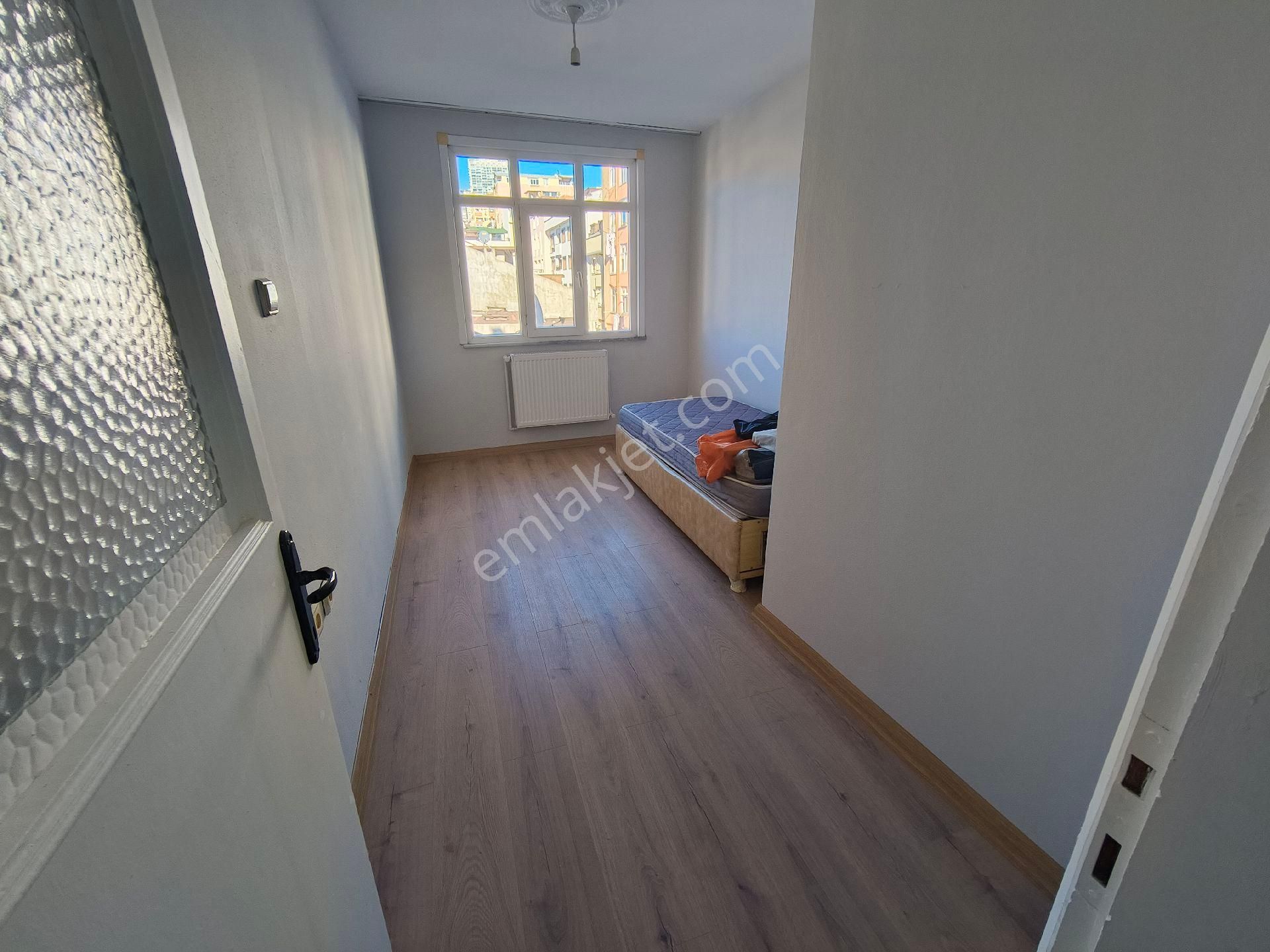 Güneyden Metroya 10 Dakika Yürüme 2+1.90m2 Balkonlu Daire - Görsel 27